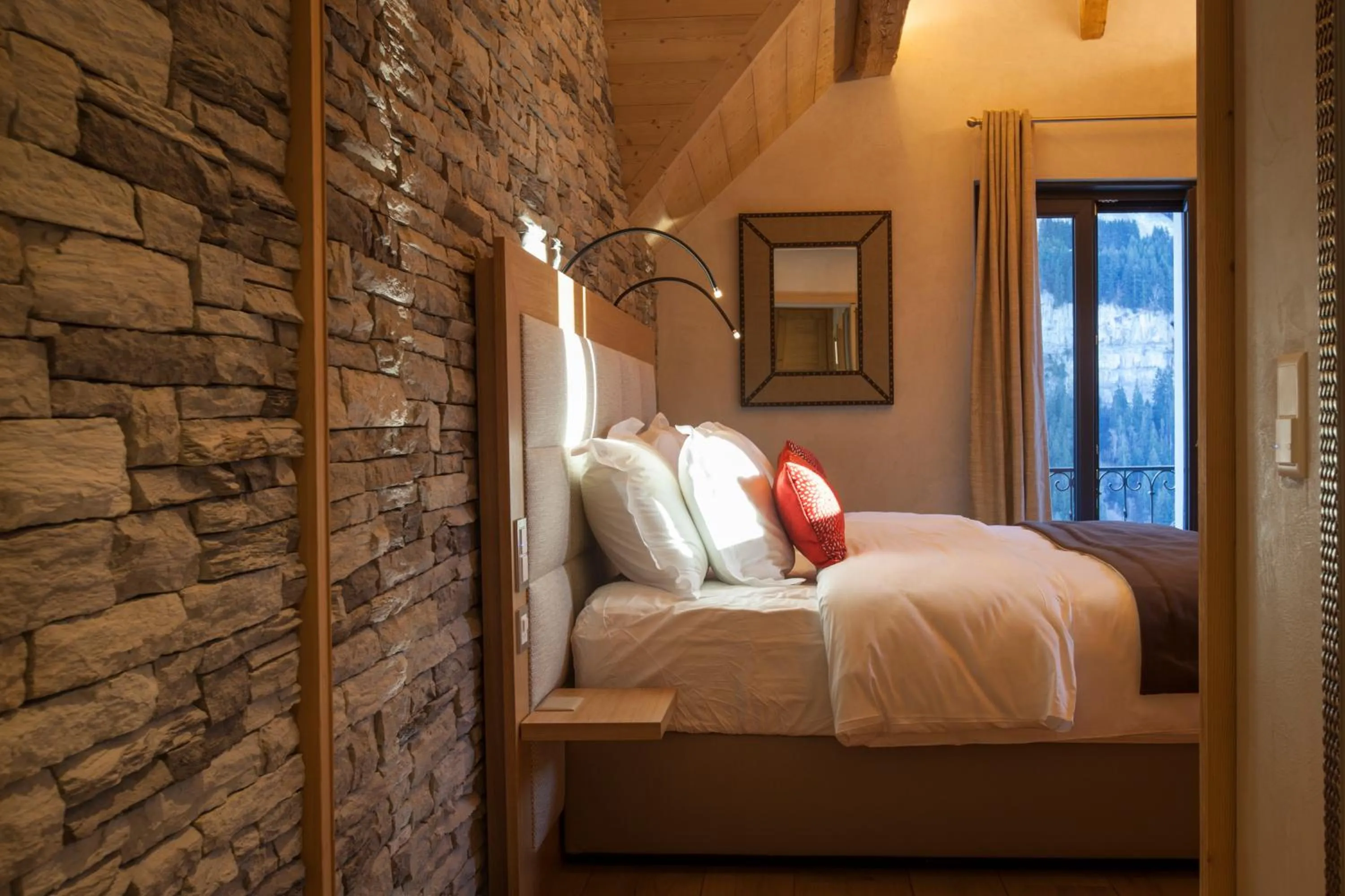 Bed in Hôtel National Resort & Spa