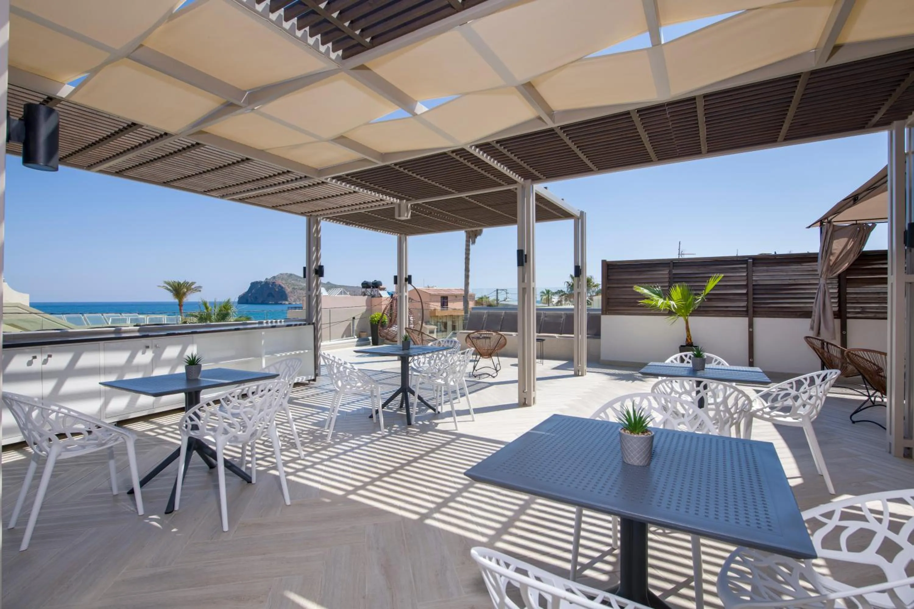 Patio in xSuites Hotel