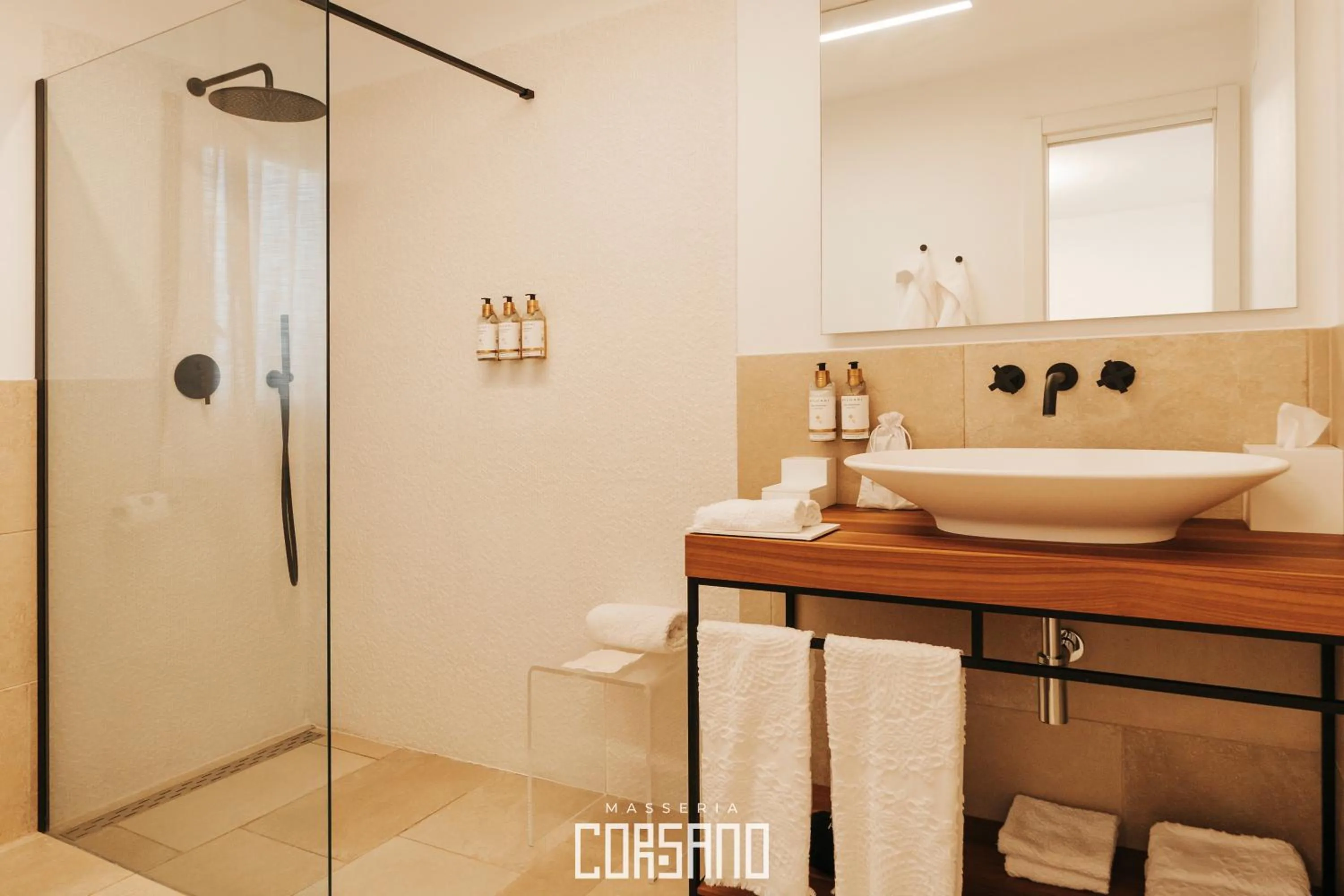 Shower in Masseria Corsano