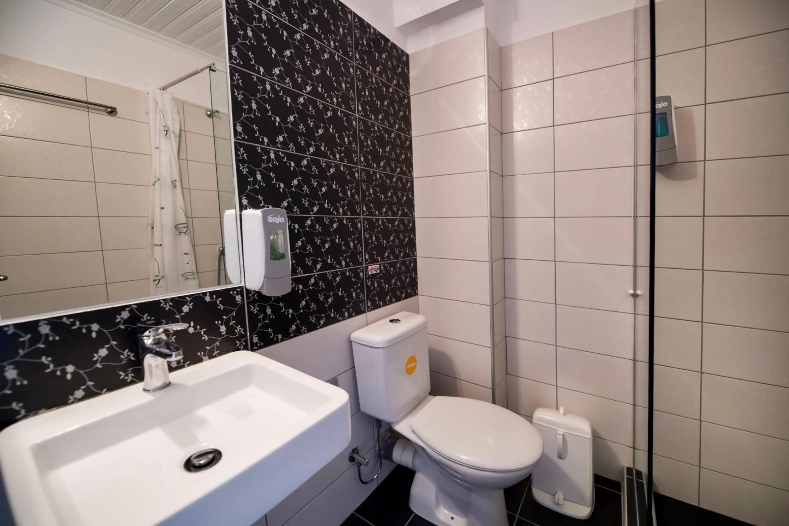 Bathroom in Ponti Beach Hotel