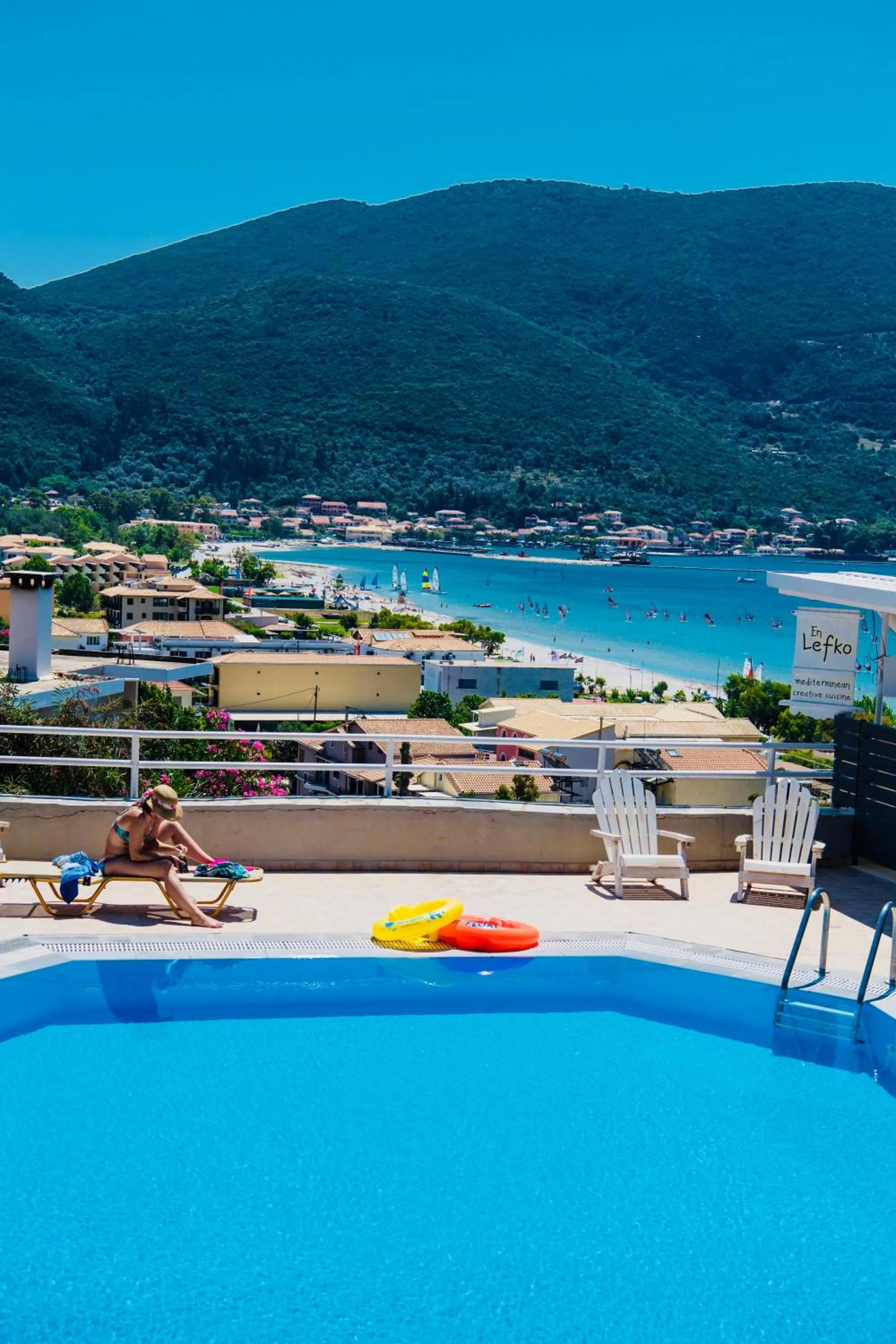 Swimming pool in Ponti Beach Hotel