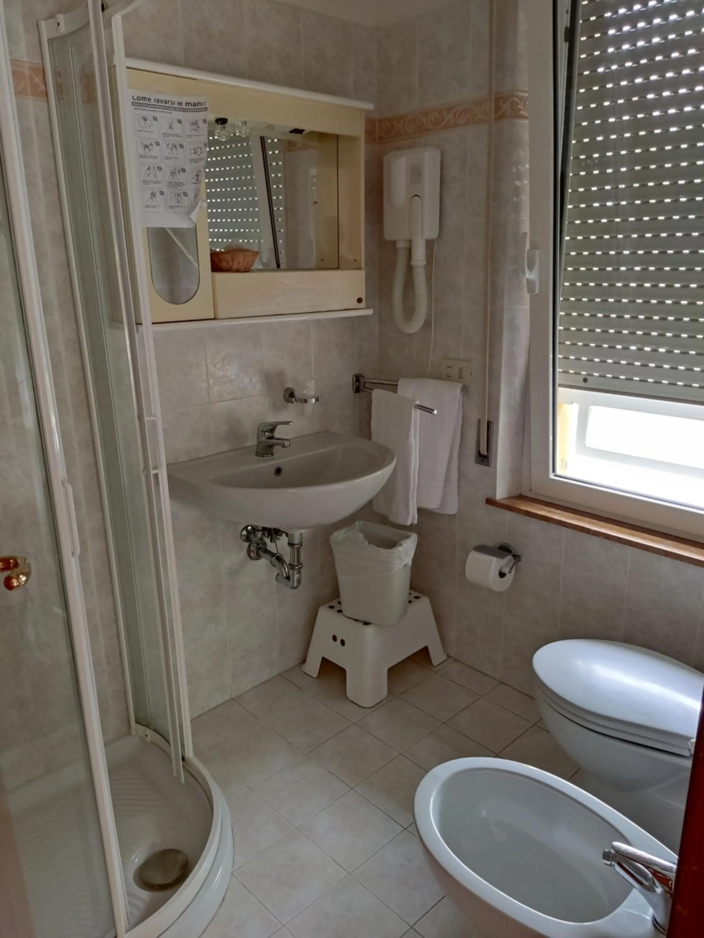 Bathroom in Hotel Ristorante Il Grillo