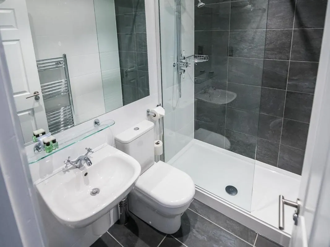 Bathroom in Kincaid House Hotel