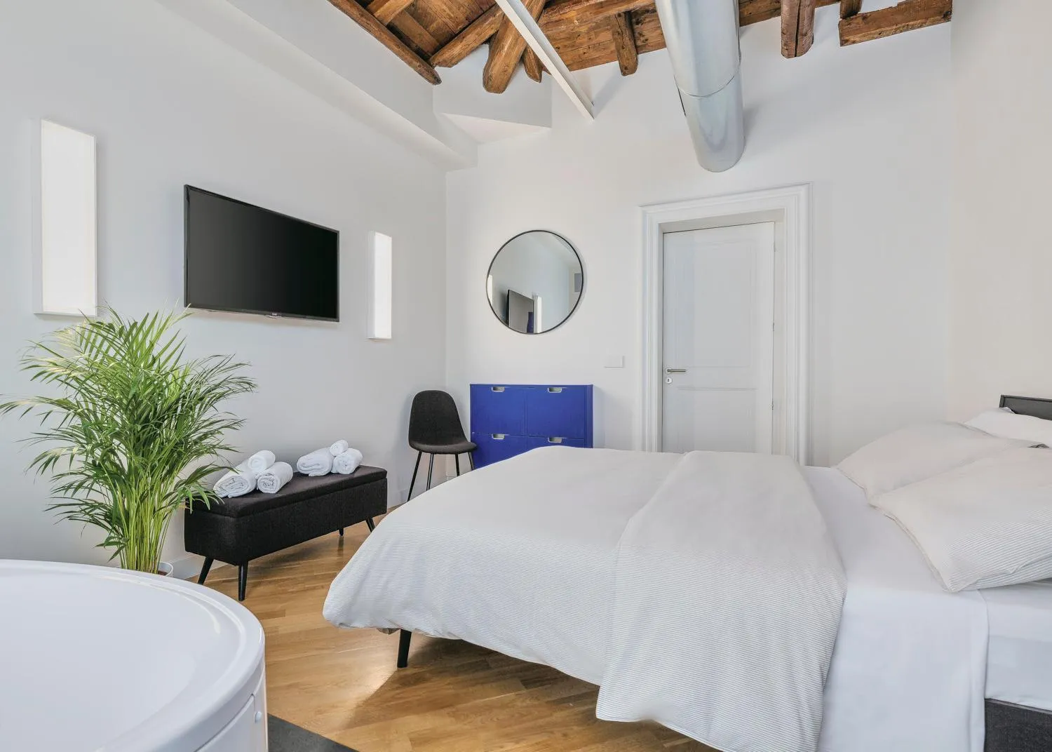 Bedroom, Bed in The Silver Lava - design apartment and spa