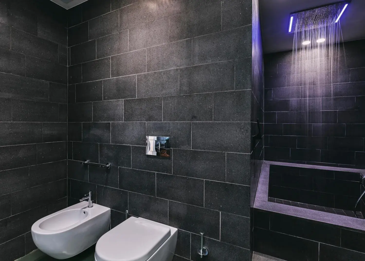 Shower in The Silver Lava - design apartment and spa Shower in The Silver Lava - design apartment and spa