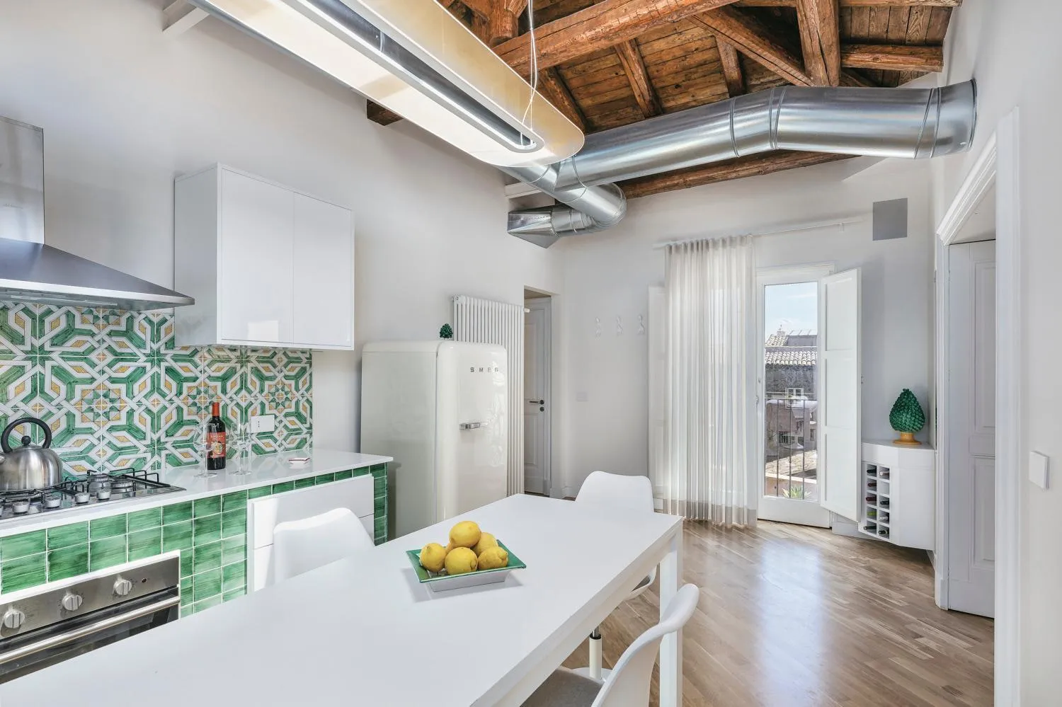 Kitchen or kitchenette in The Silver Lava - design apartment and spa