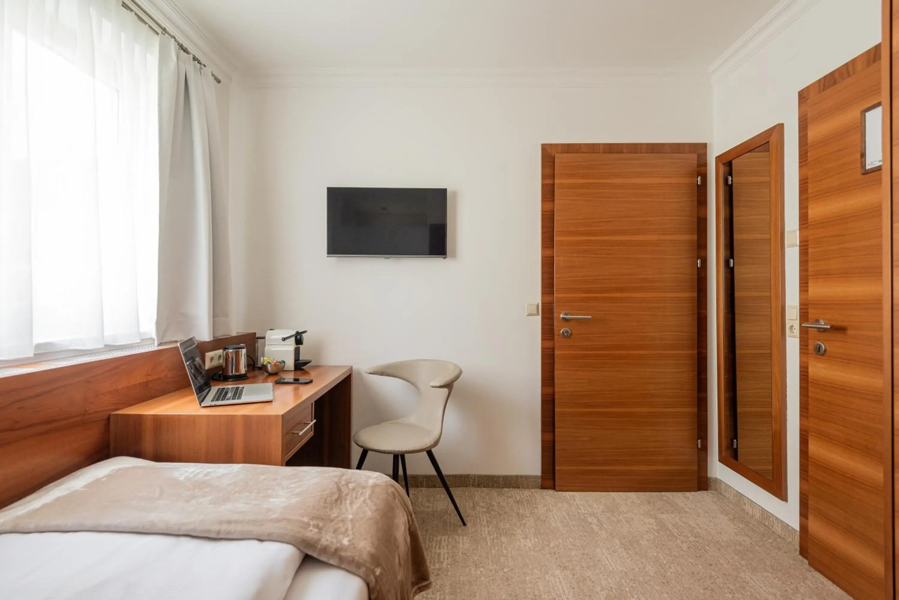 Single Room in das zellersee Single Room in das zellersee