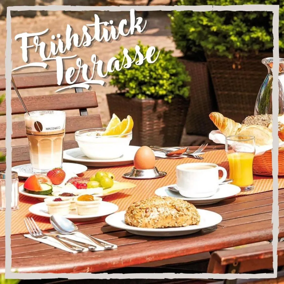 Breakfast in Hotel Carolinenhof