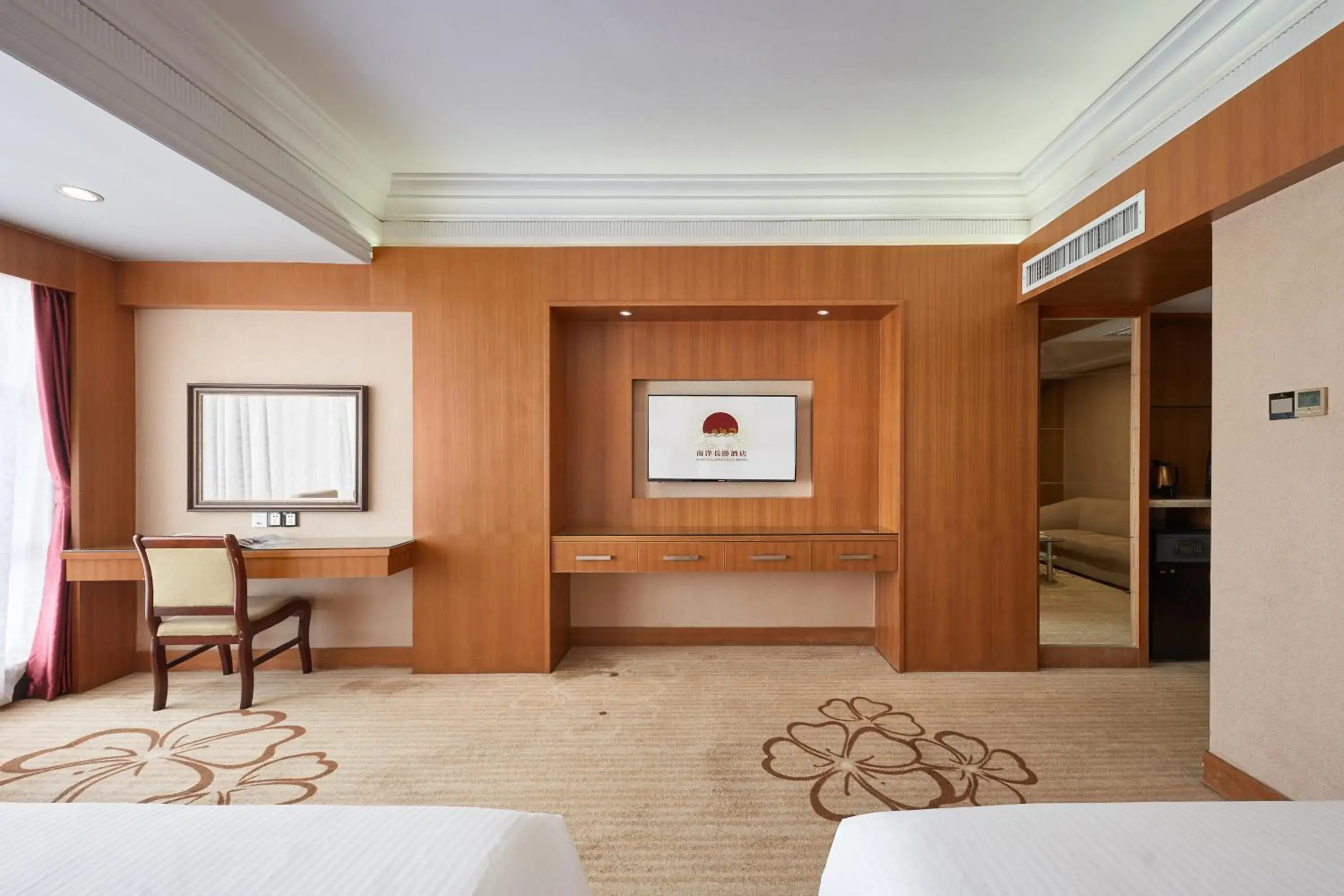 TV and multimedia, Bed in Nanyang King's Gate Hotel--Free Shuttle Service to Canton Fair TV and multimedia, Bed in Nanyang King's Gate Hotel--Free Shuttle Service to Canton Fair