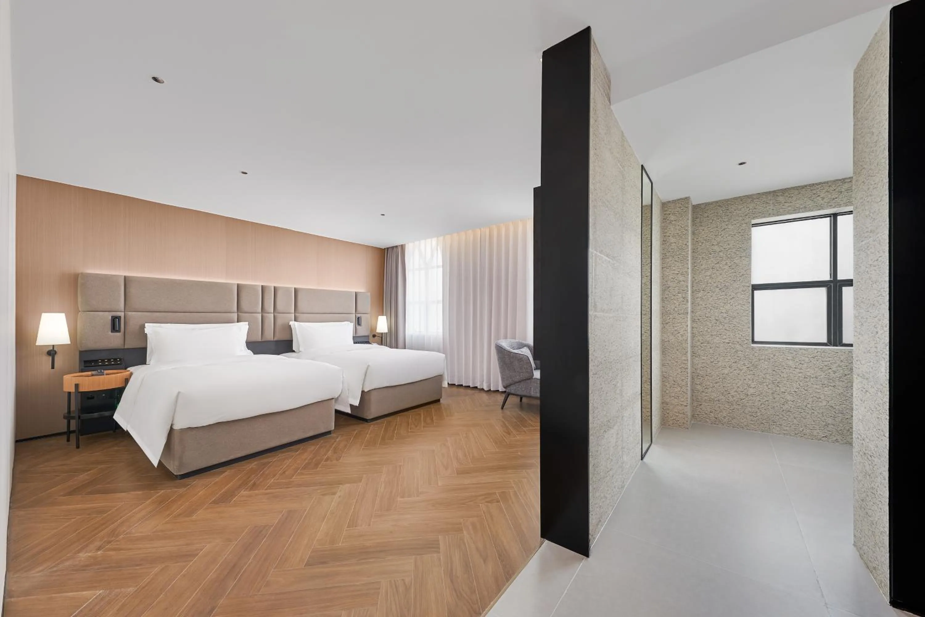 Bed in Nanyang King's Gate Hotel--Free Shuttle Service to Canton Fair