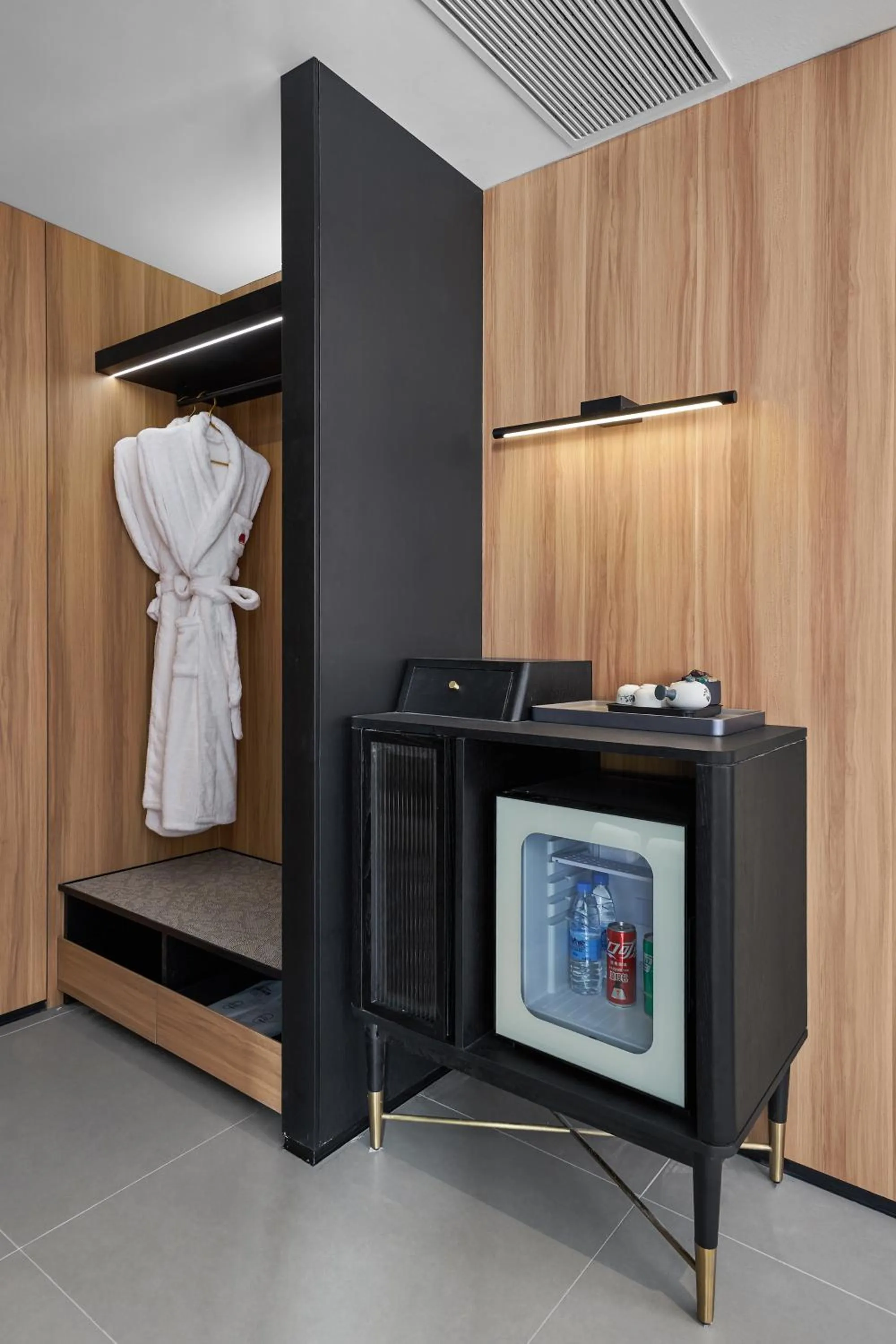 minibar in Nanyang King's Gate Hotel--Free Shuttle Service to Canton Fair