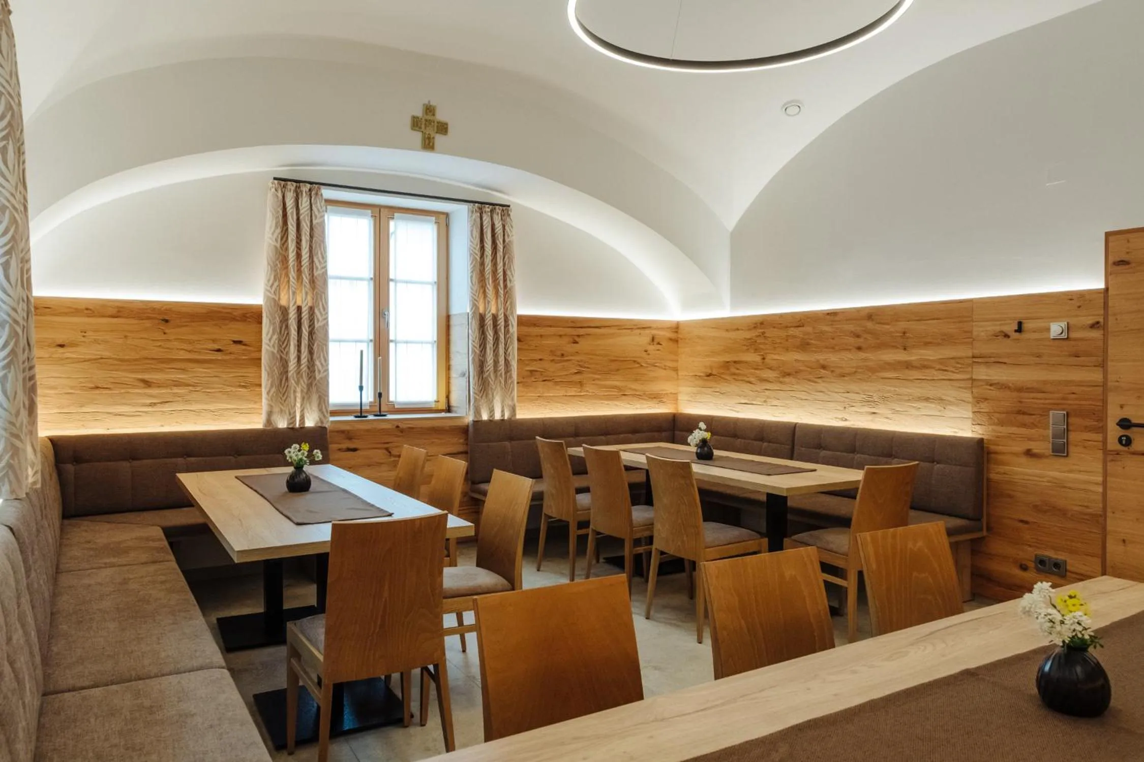 Restaurant/places to eat in Hotel Sixt