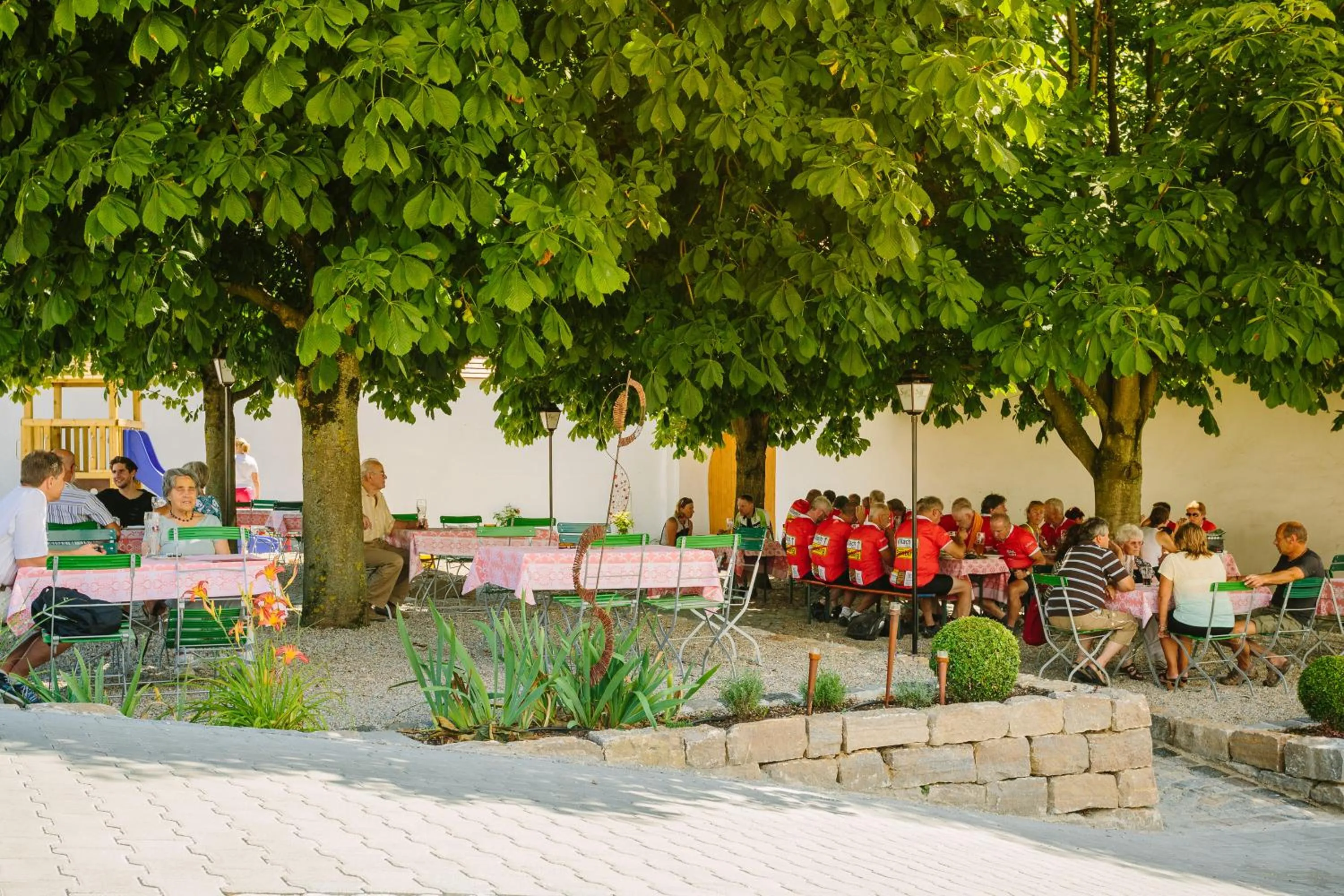 Restaurant/places to eat in Hotel Sixt