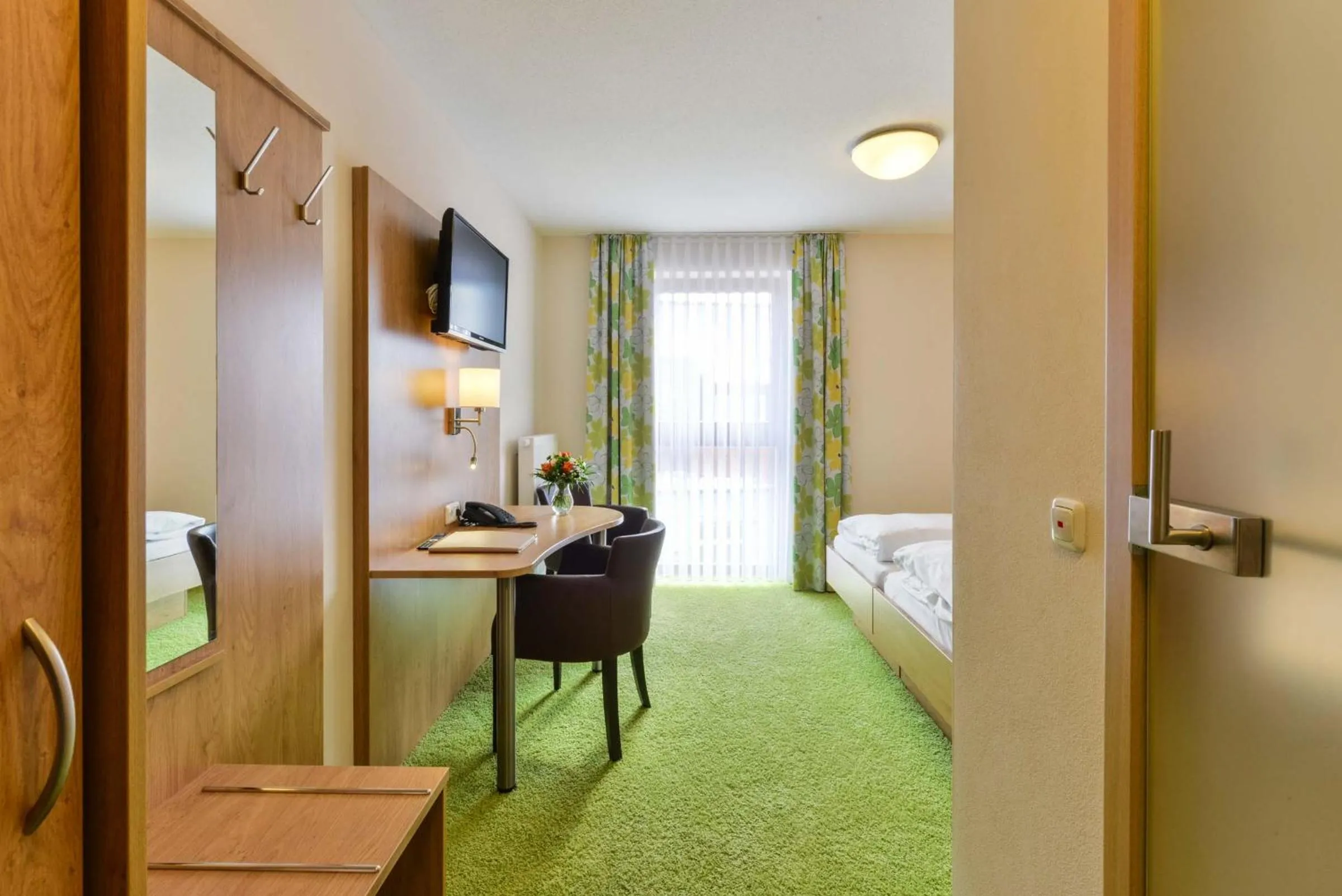 Photo of the whole room, Bed in Hotel Sixt