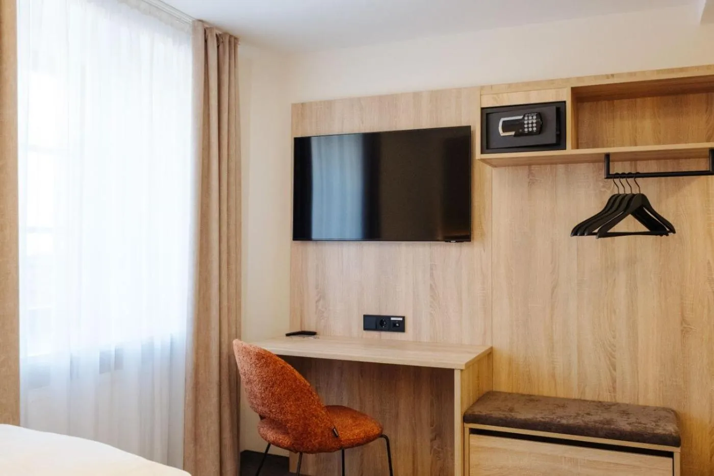 hair dresser, Bed in Hotel Sixt