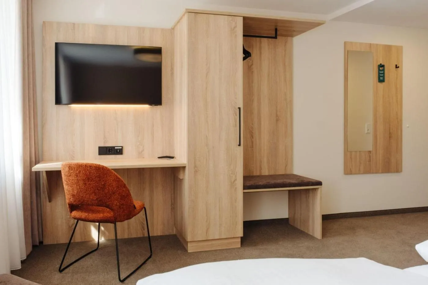 hair dresser, Bed in Hotel Sixt