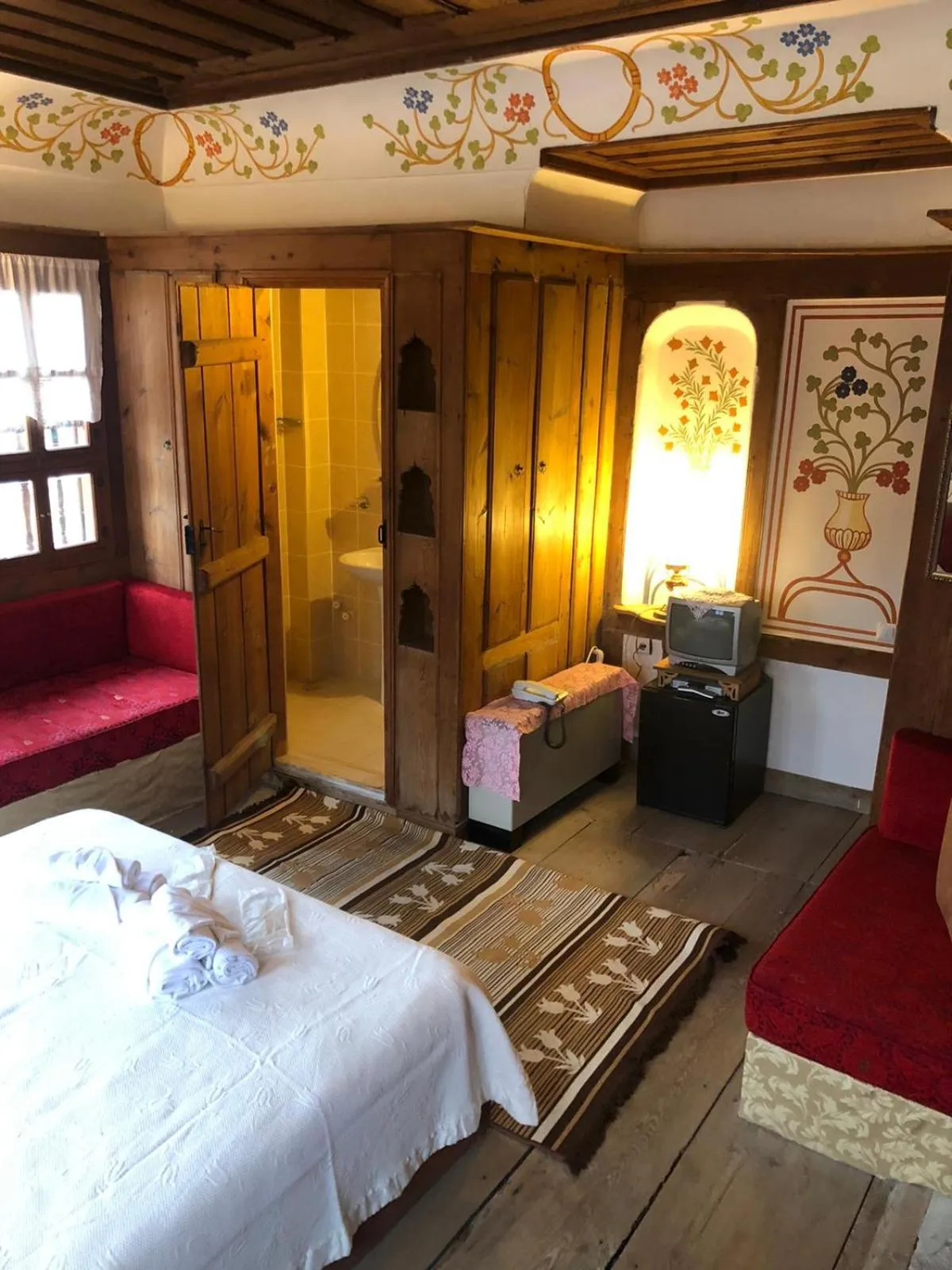 Bed in Paphlagonia Yoruk Muratoglu Konak