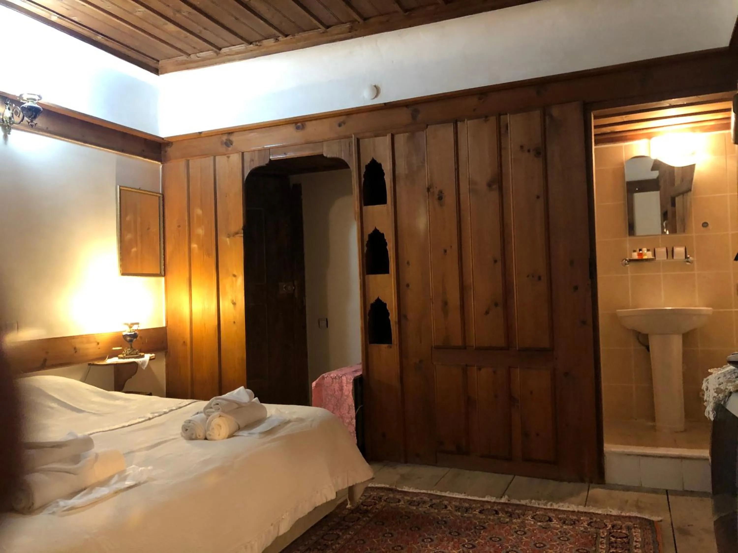 Massage, Bed in Paphlagonia Yoruk Muratoglu Konak