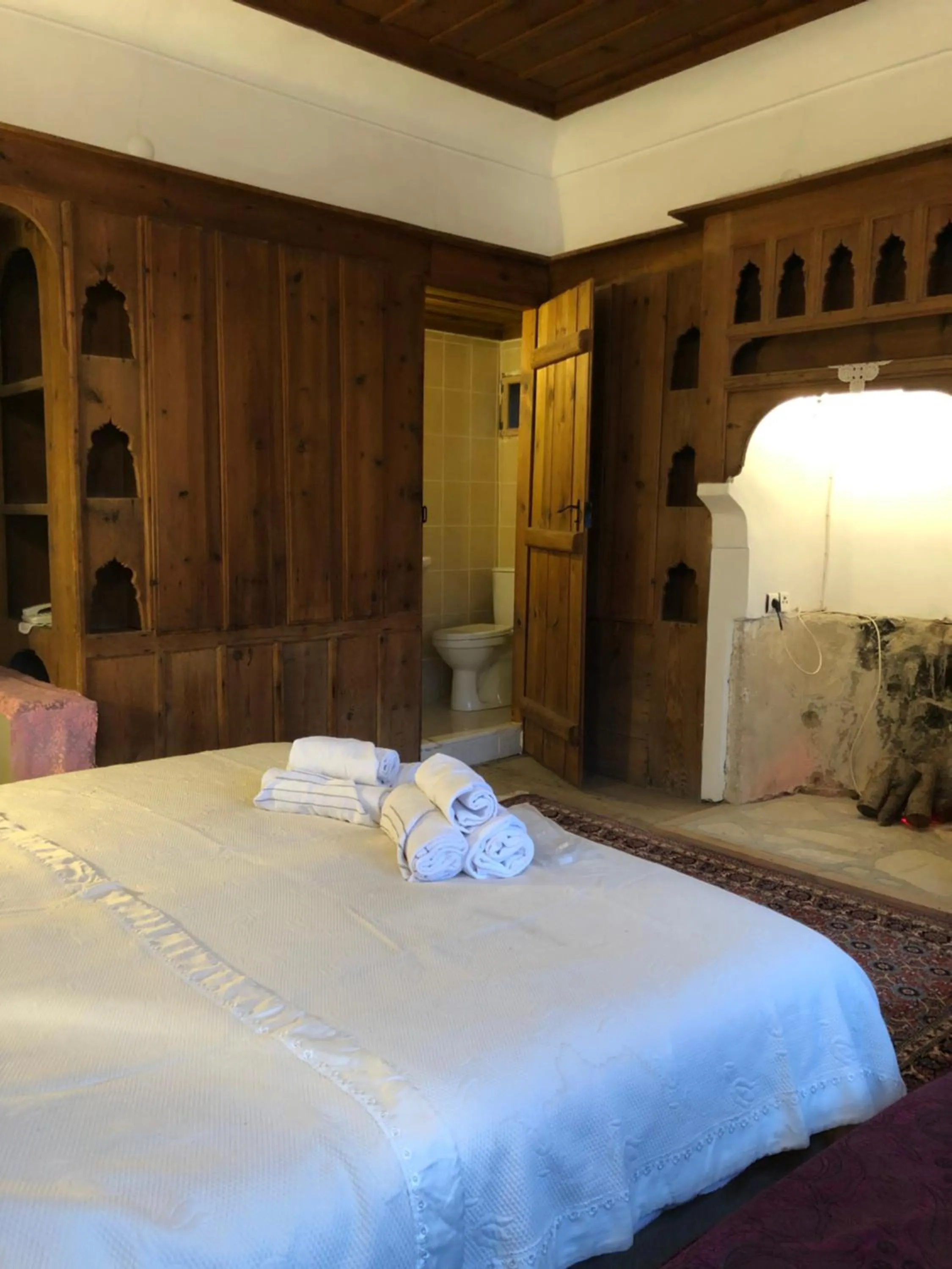 Massage, Bed in Paphlagonia Yoruk Muratoglu Konak