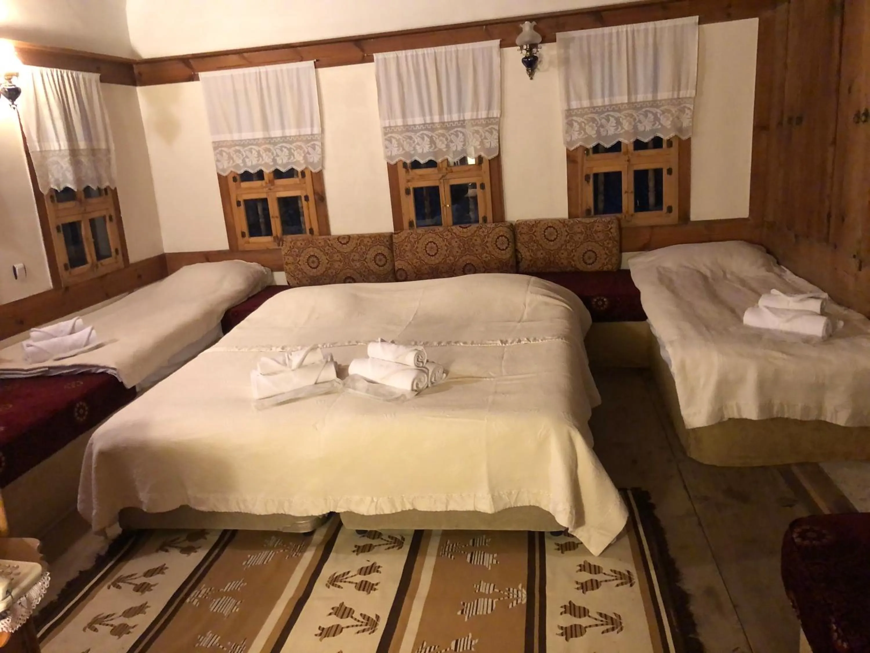 Massage, Bed in Paphlagonia Yoruk Muratoglu Konak