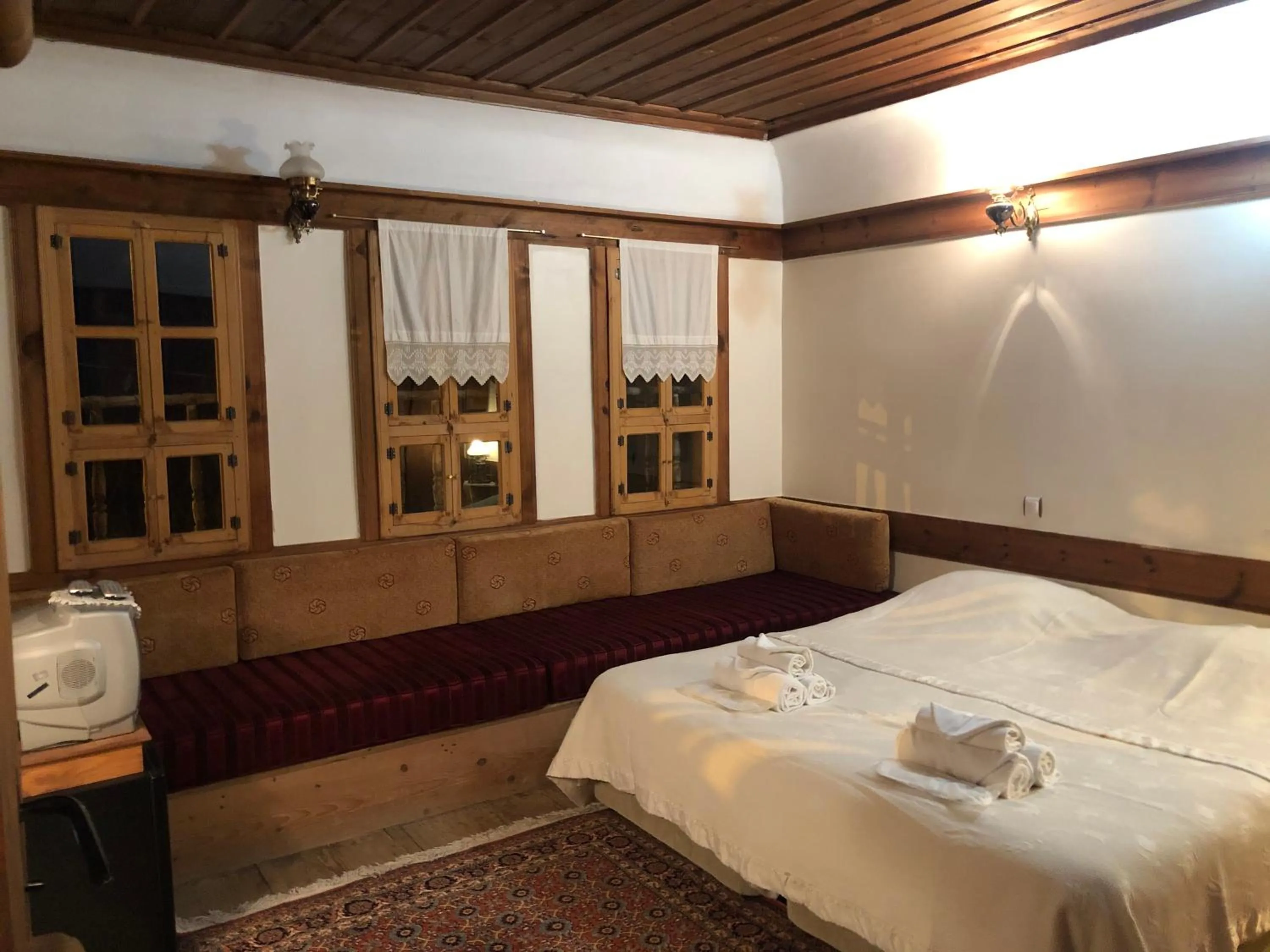 Massage, Bed in Paphlagonia Yoruk Muratoglu Konak
