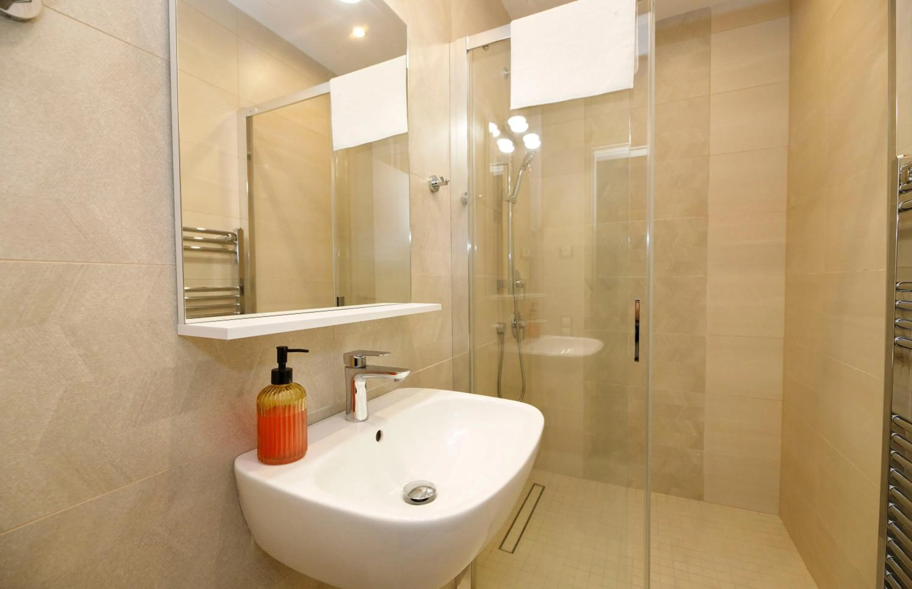 Bathroom in Aparthotel Panorama