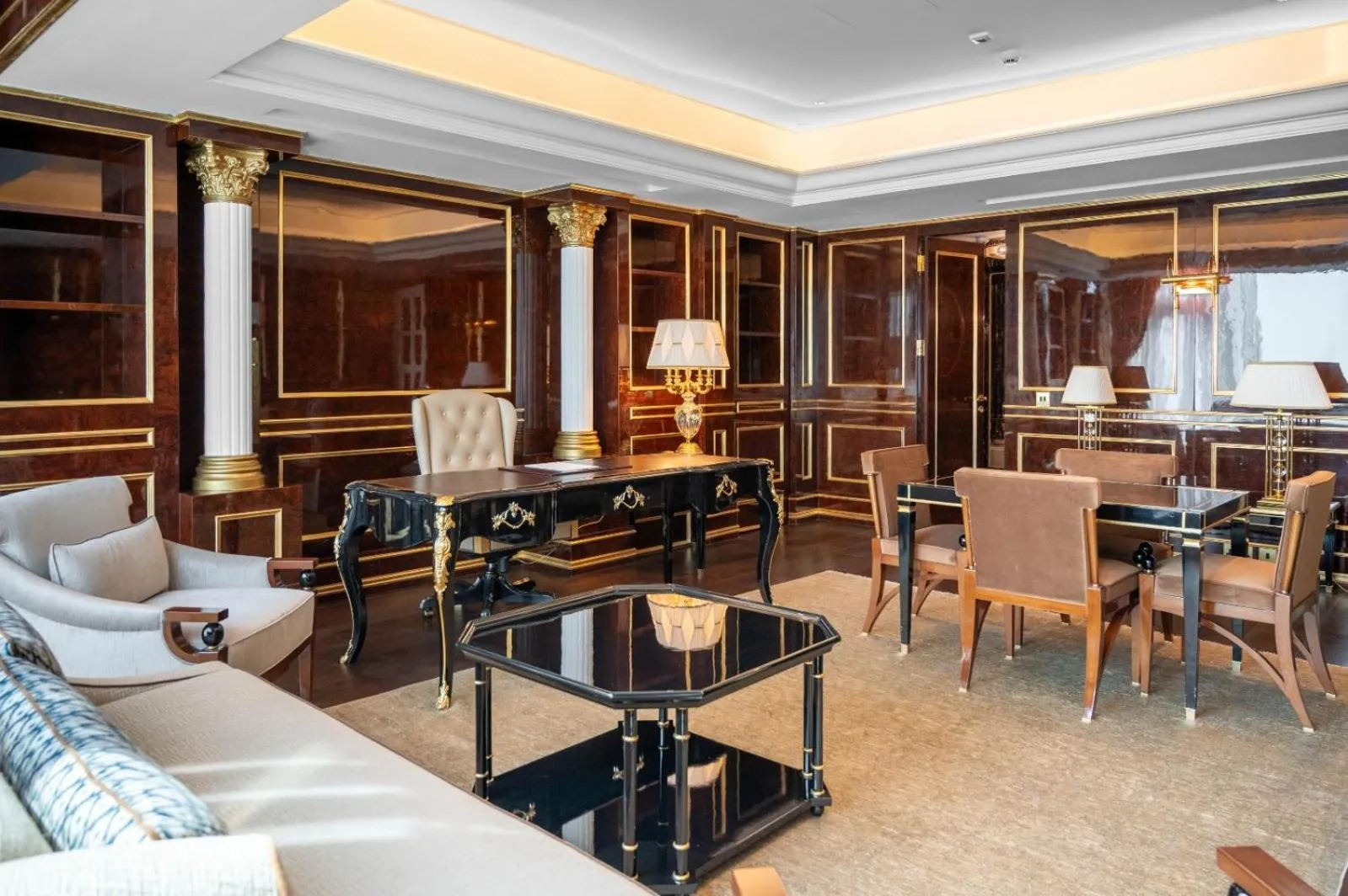 Seating area in The Bentley Luxury Hotel & Suites