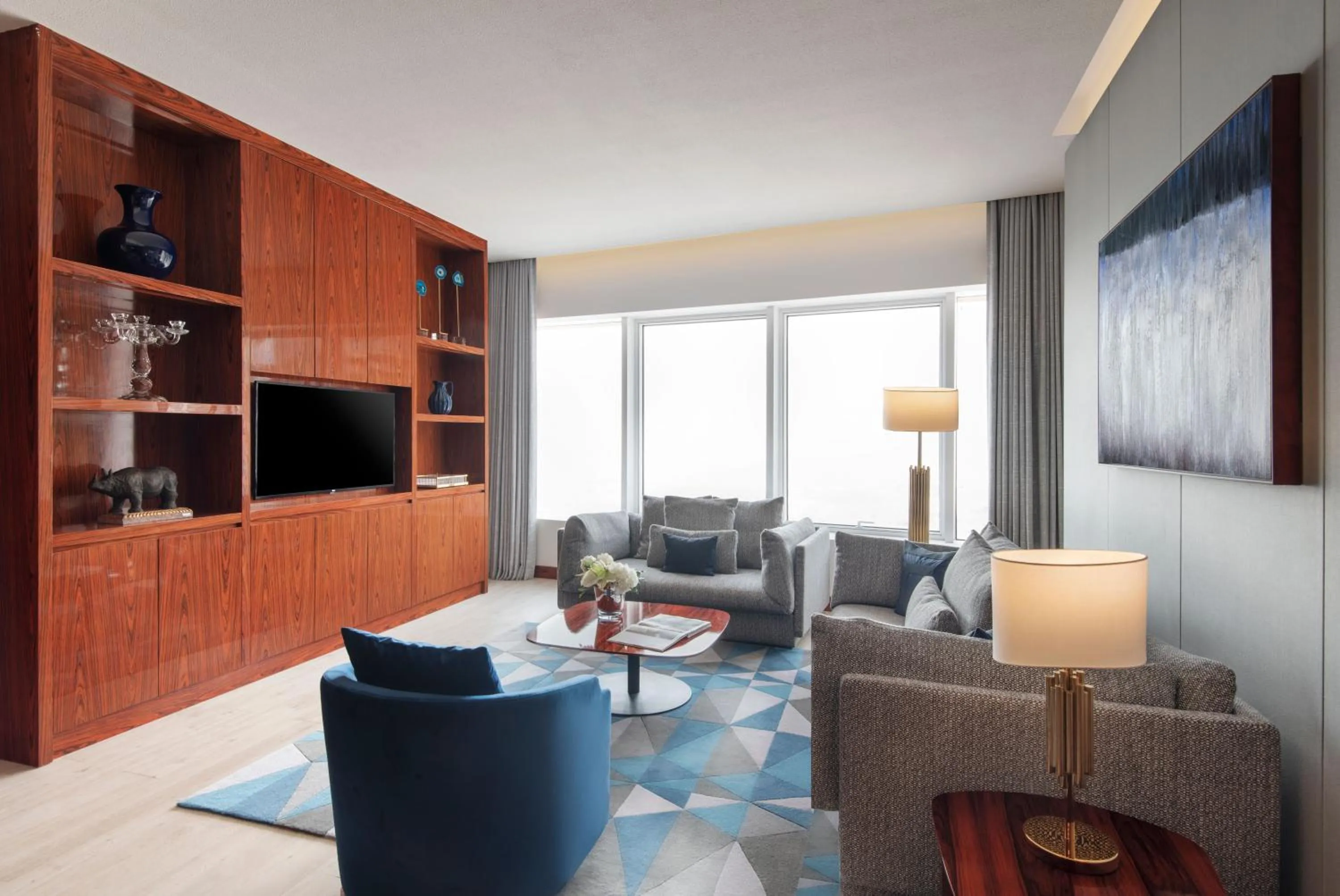 Living room in The Bentley Luxury Hotel & Suites