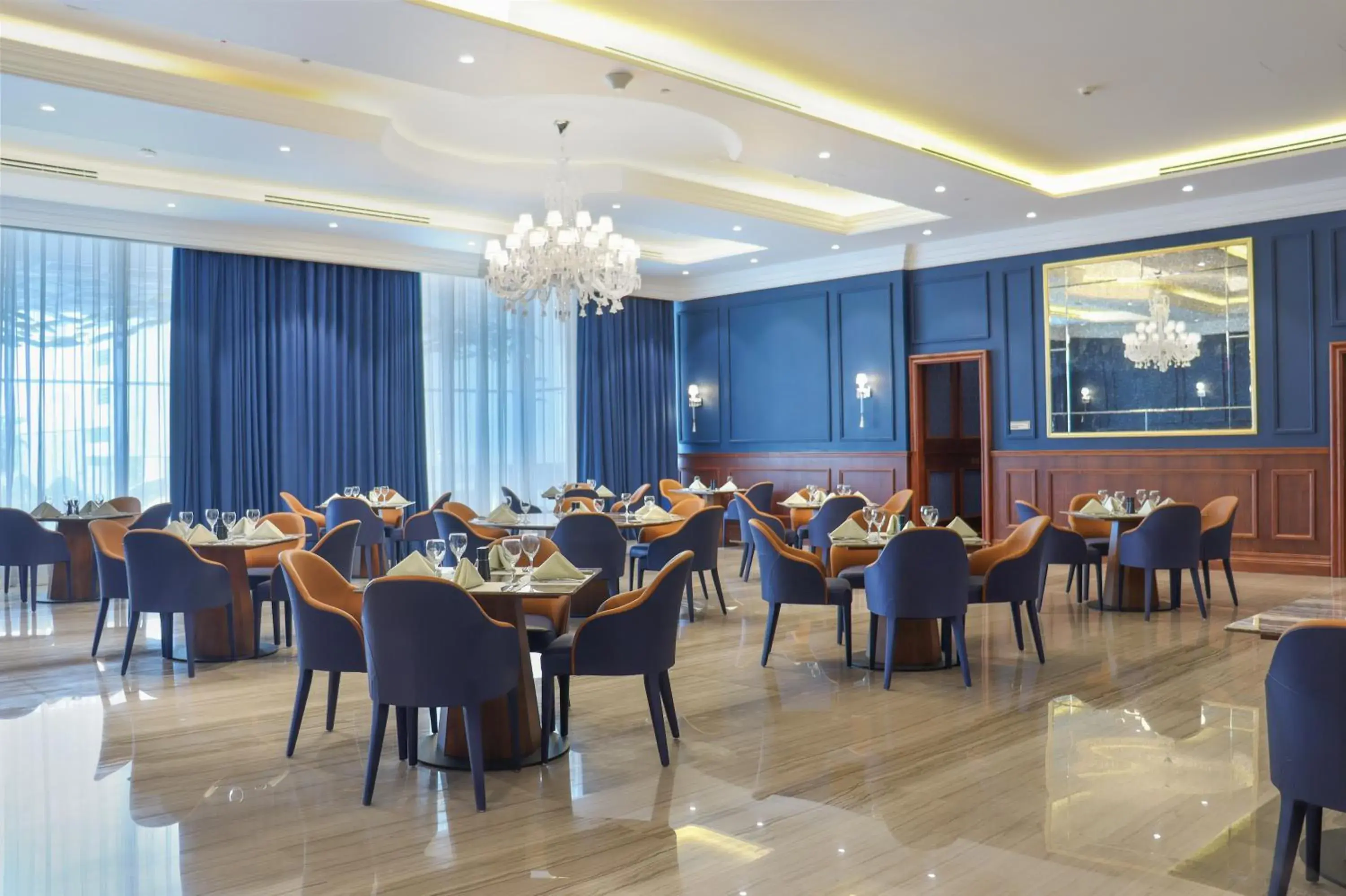 Restaurant/places to eat in The Bentley Luxury Hotel & Suites Restaurant/places to eat in The Bentley Luxury Hotel & Suites