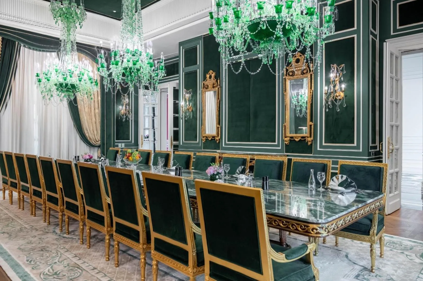 Dinner in The Bentley Luxury Hotel & Suites