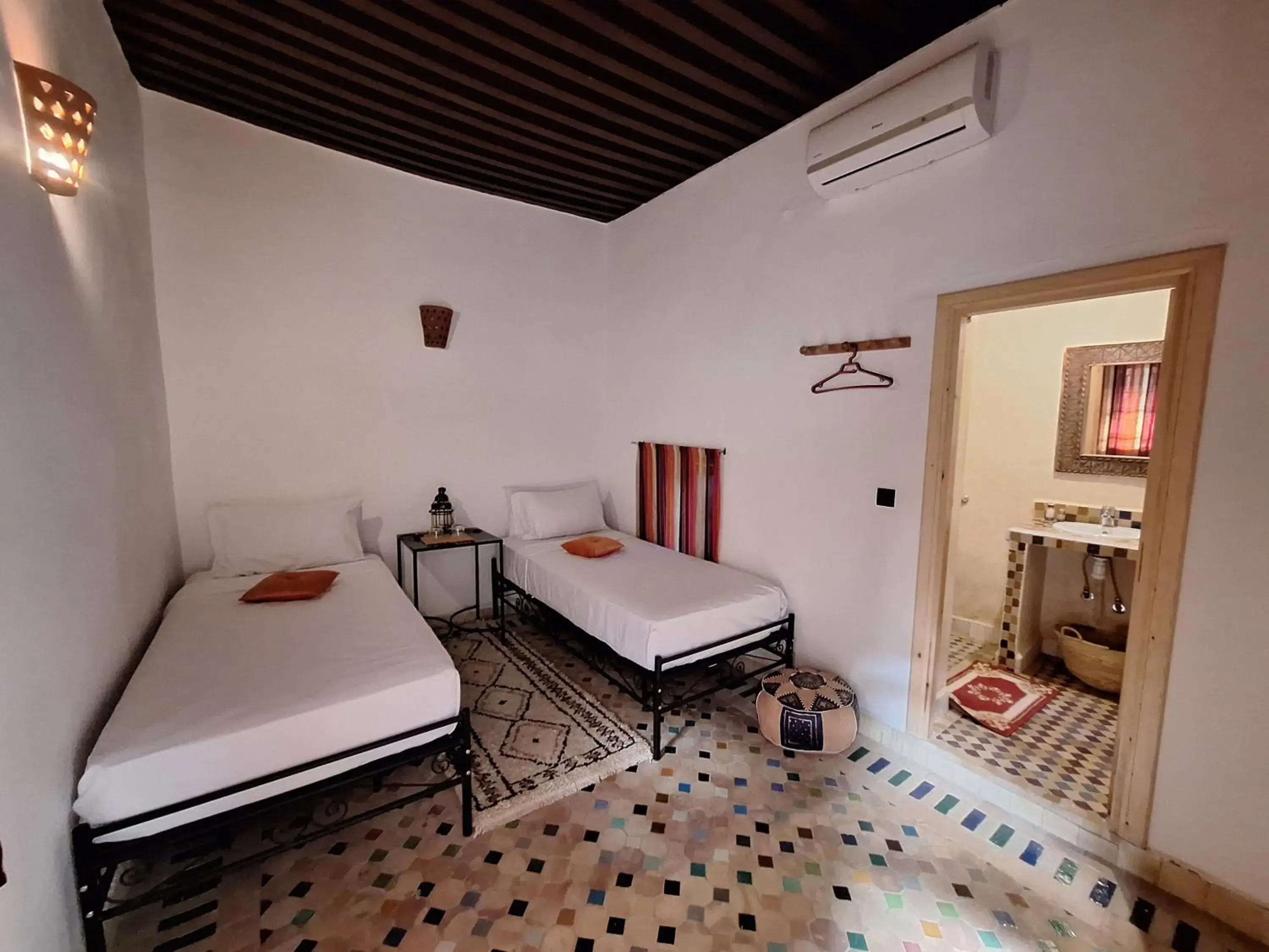 Double Room with Private Bathroom in Riad Fes EL KAID Double Room with Private Bathroom in Riad Fes EL KAID