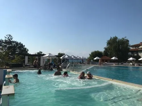 Santa Marina 2-bedroom apt. w/ Sea View + Terrace