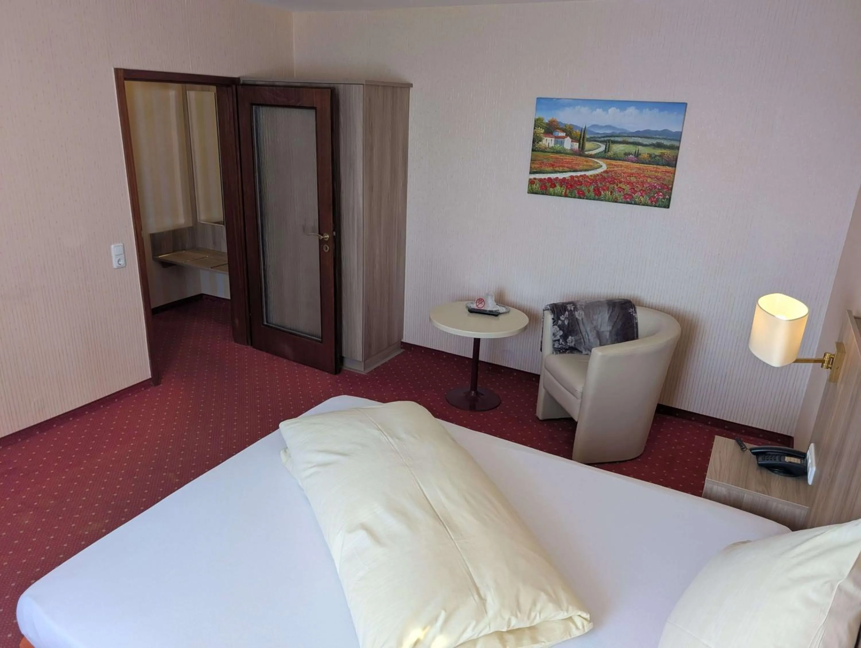 Bed in Stadthotel Augsburg