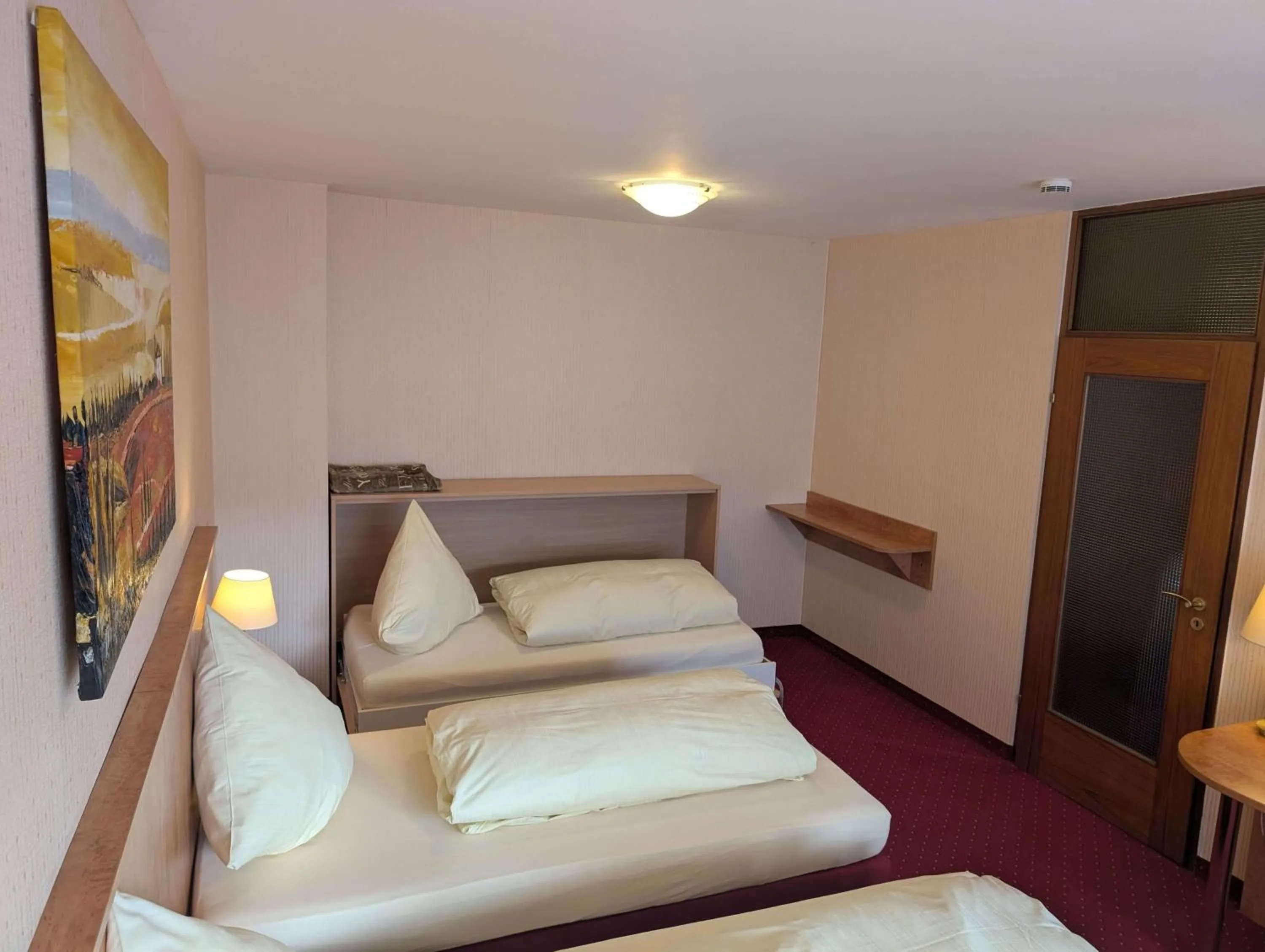 Bed in Stadthotel Augsburg