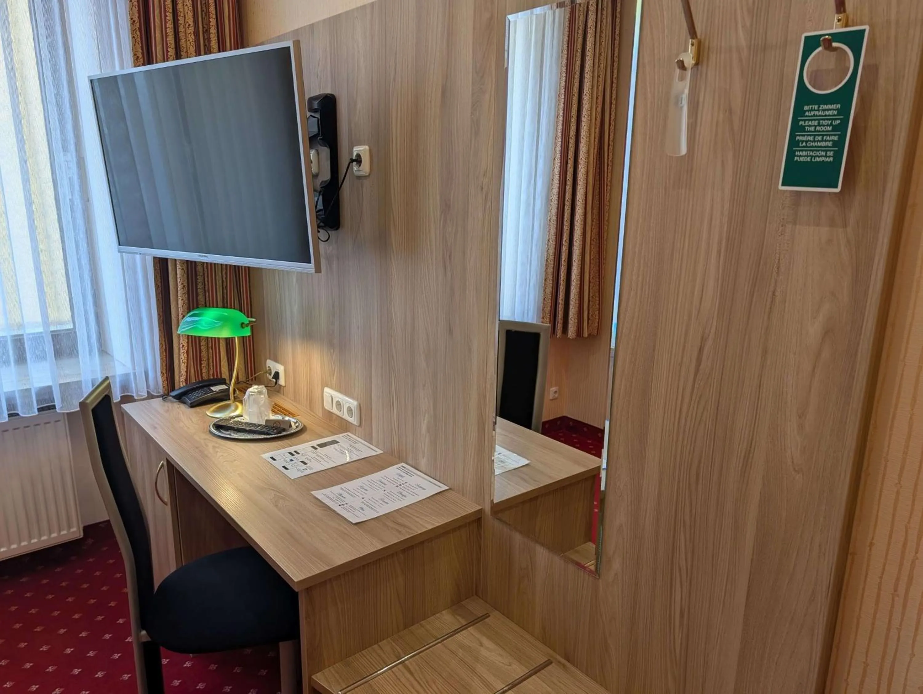 TV and multimedia in Stadthotel Augsburg