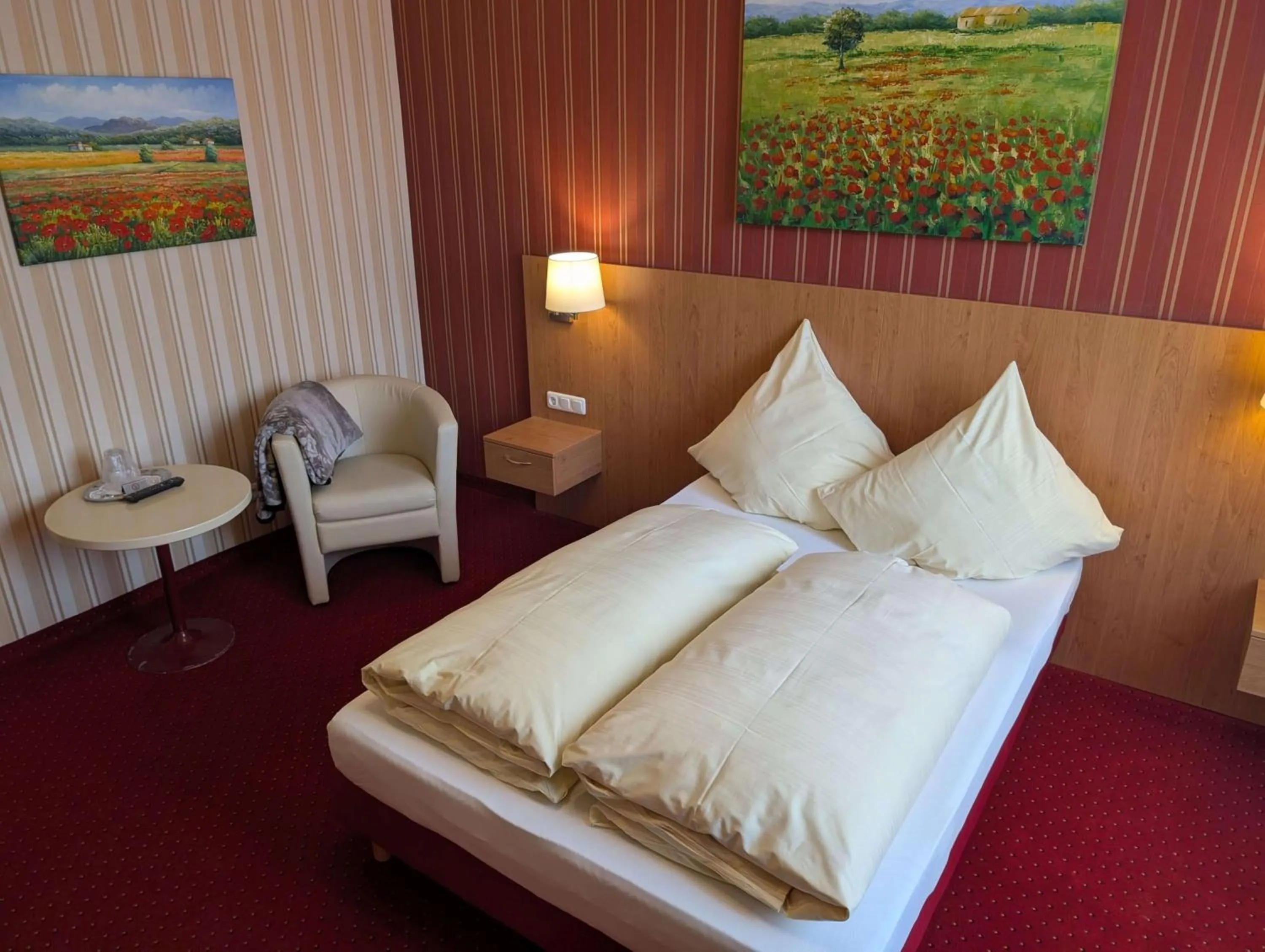 Bed in Stadthotel Augsburg