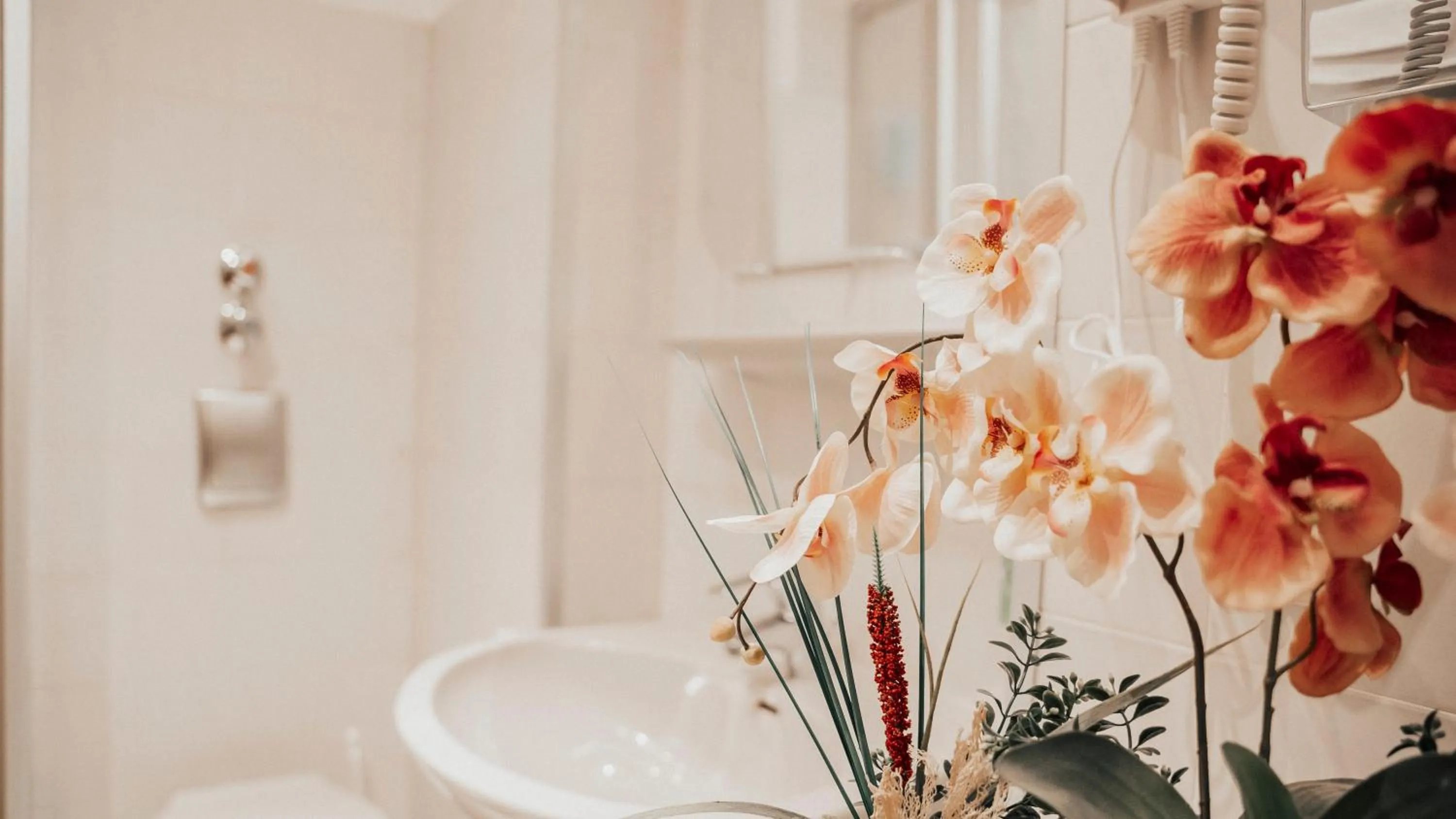 Bathroom in Avantgarde Hotel