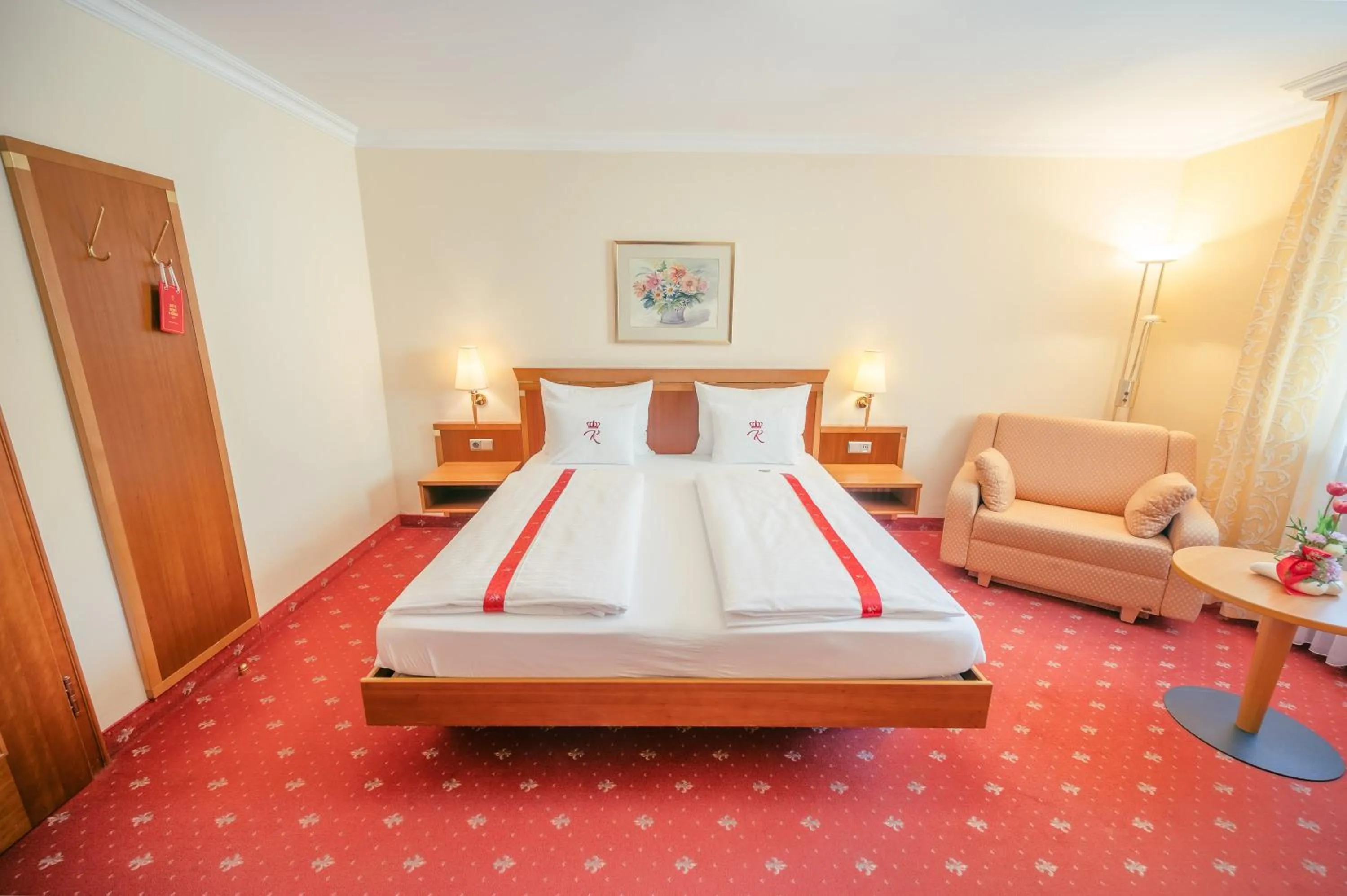 Bedroom, Bed in Hotel am Schlosspark Zum Kurfürst