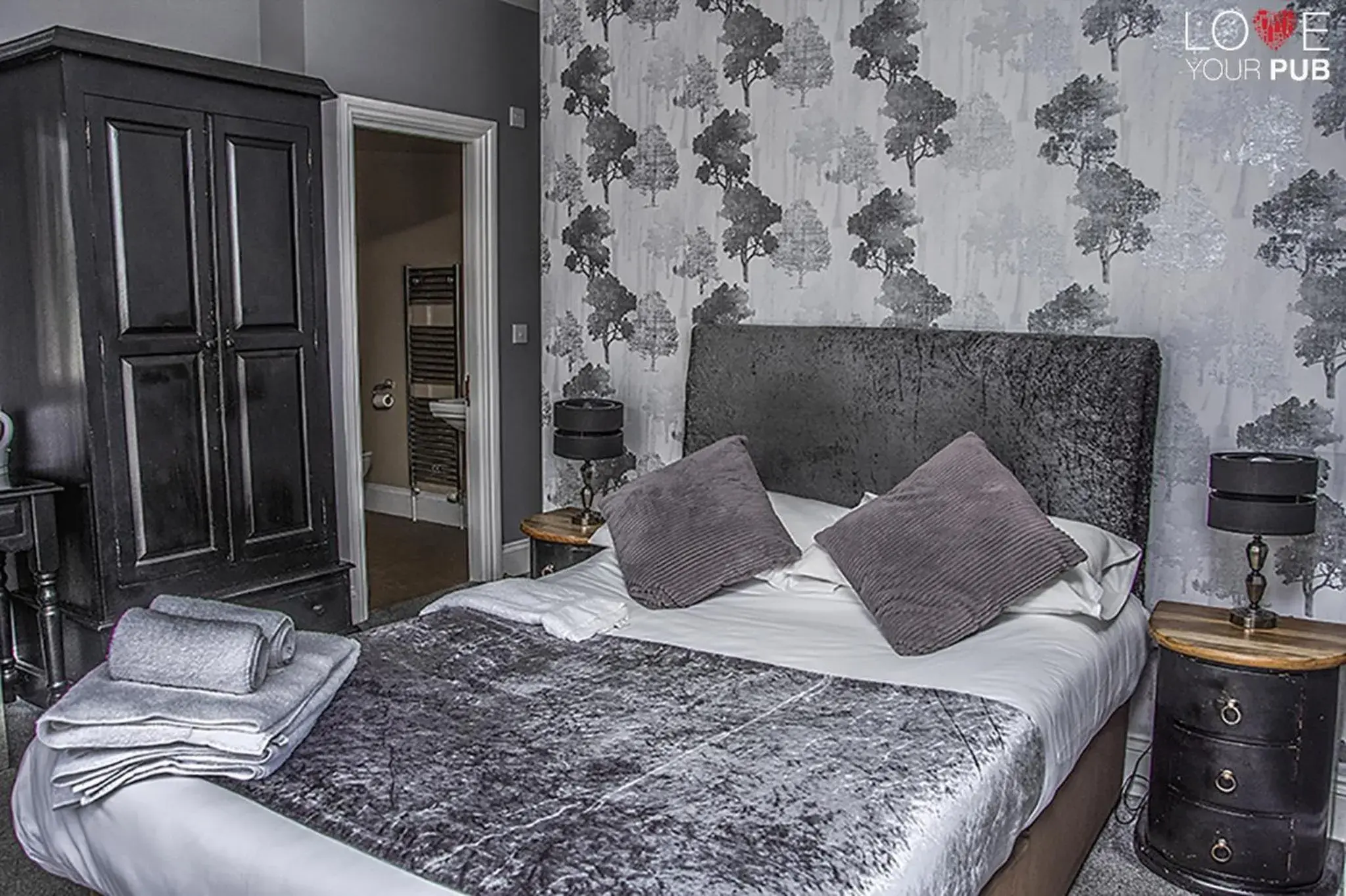 One-Bedroom Apartment in The Robin Hood Inn One-Bedroom Apartment in The Robin Hood Inn