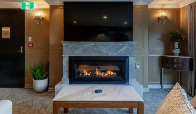 flat iron in The Carlin Boutique Hotel