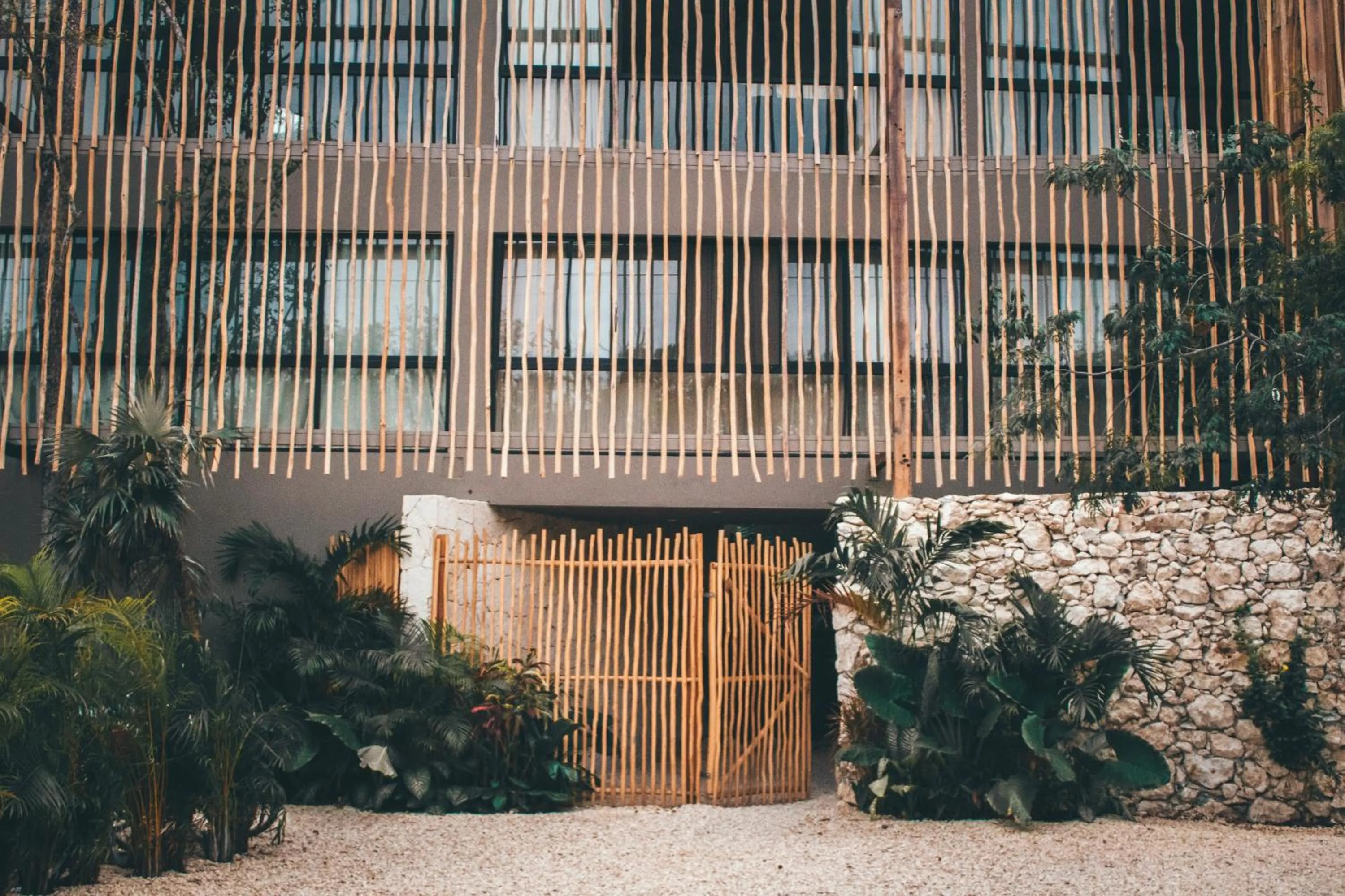 Facade/entrance in Vida Boho Apart 16 with special fee to access Hotel Bardo