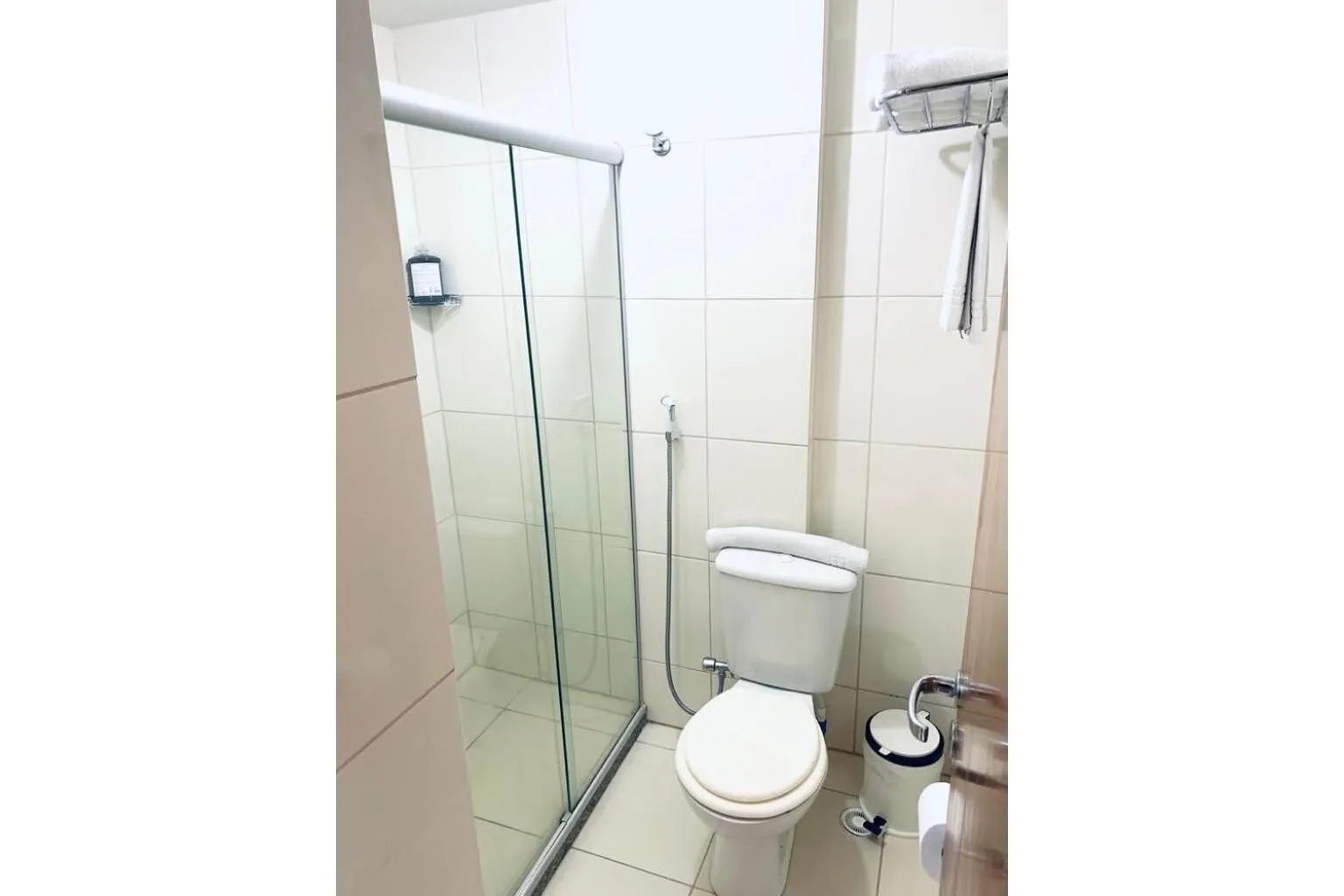 Toilet in AX Blue Suítes