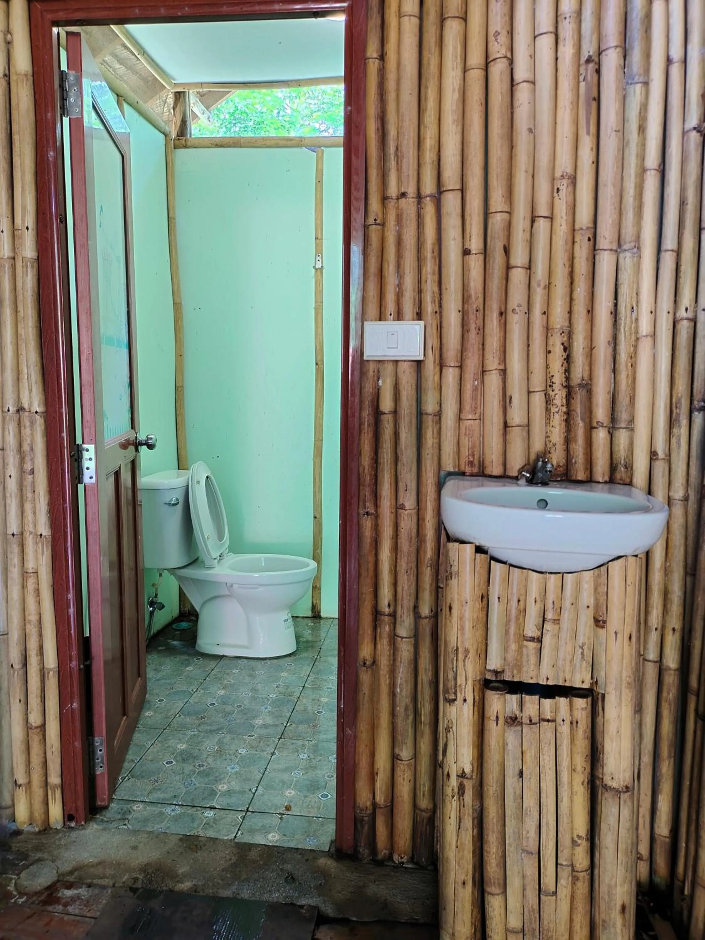 Bathroom in Bansuanphutarn