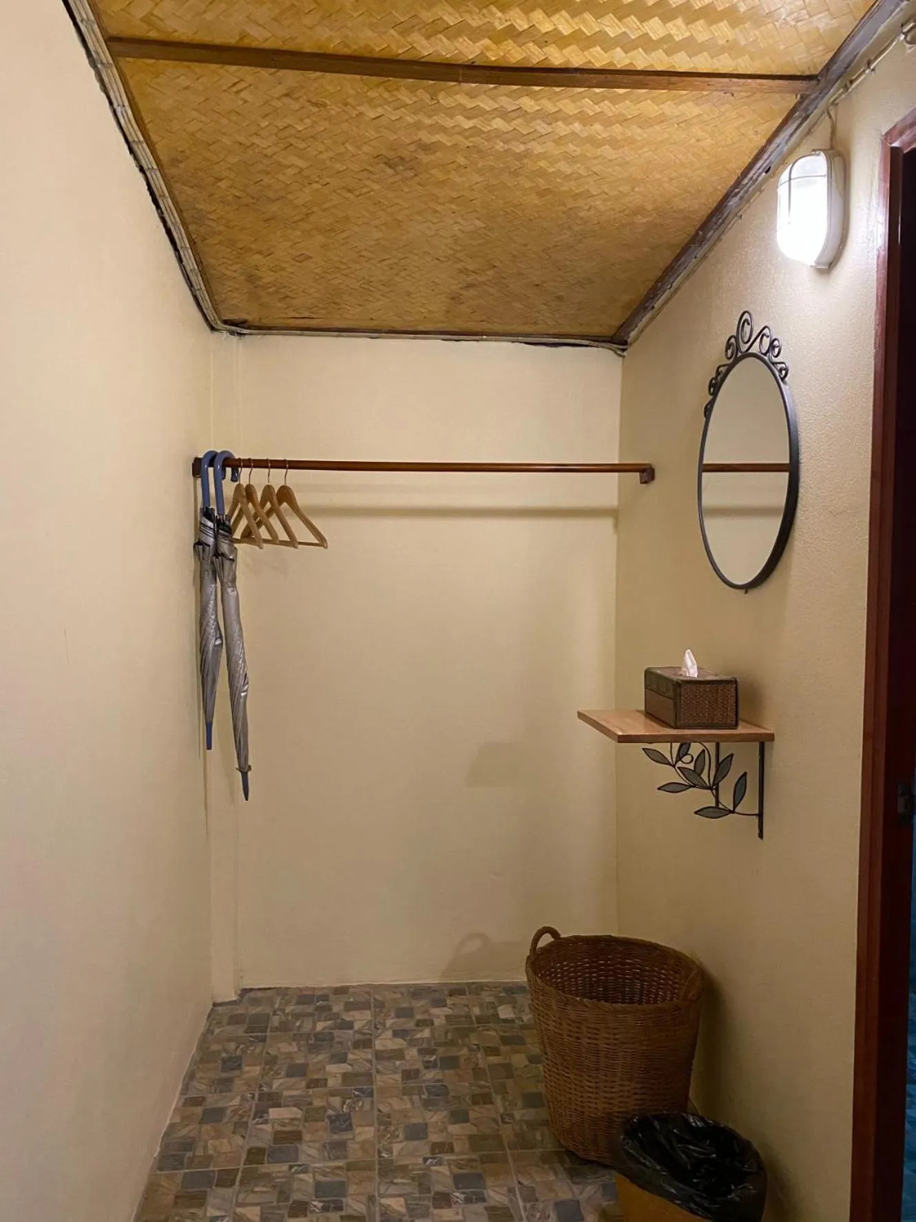 Photo of the whole room in Bansuanphutarn