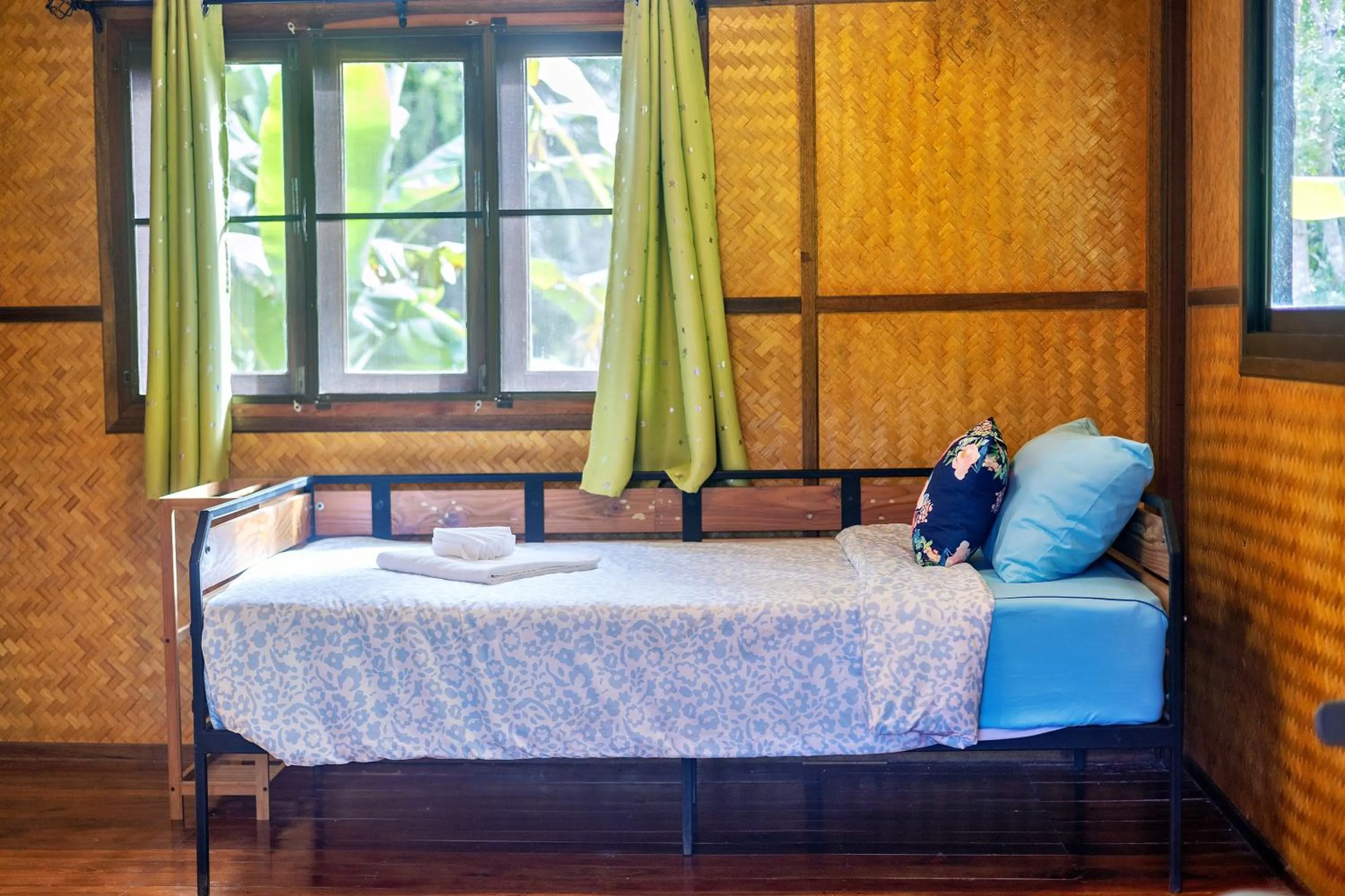 Bed in Bansuanphutarn