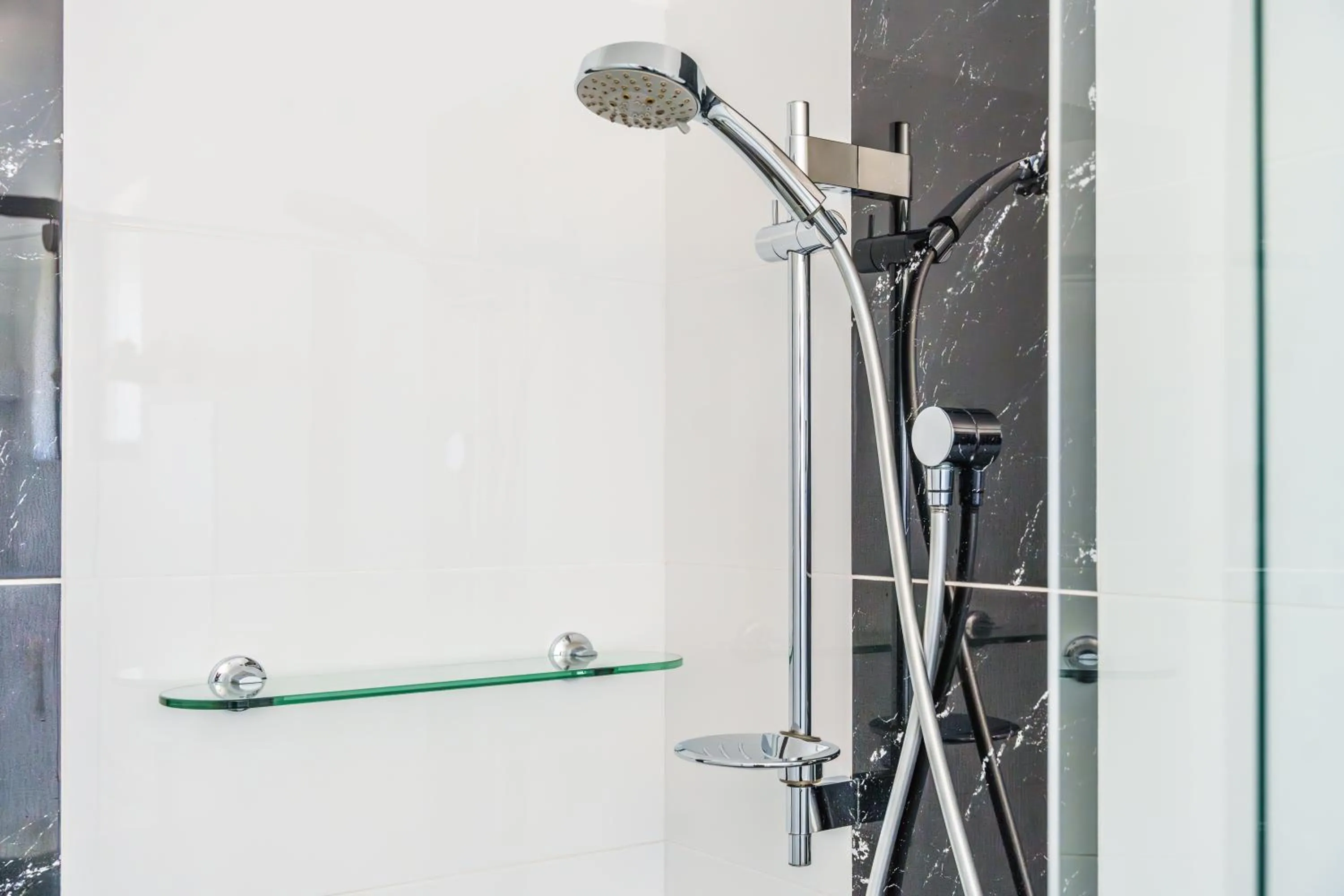 Shower in Roydons Motor Inn