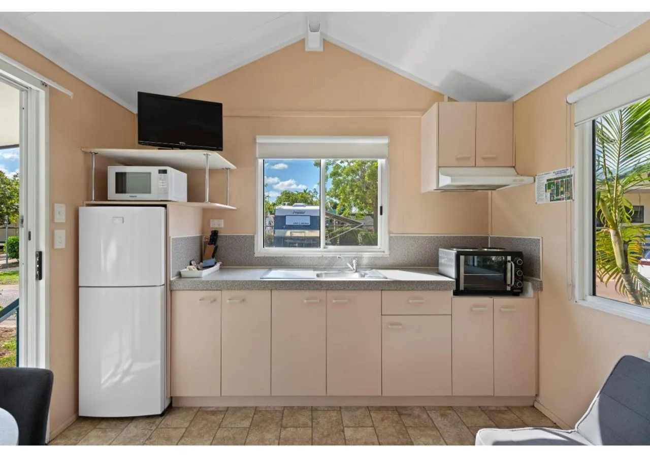 Kitchen or kitchenette in Discovery Parks - Ayr
