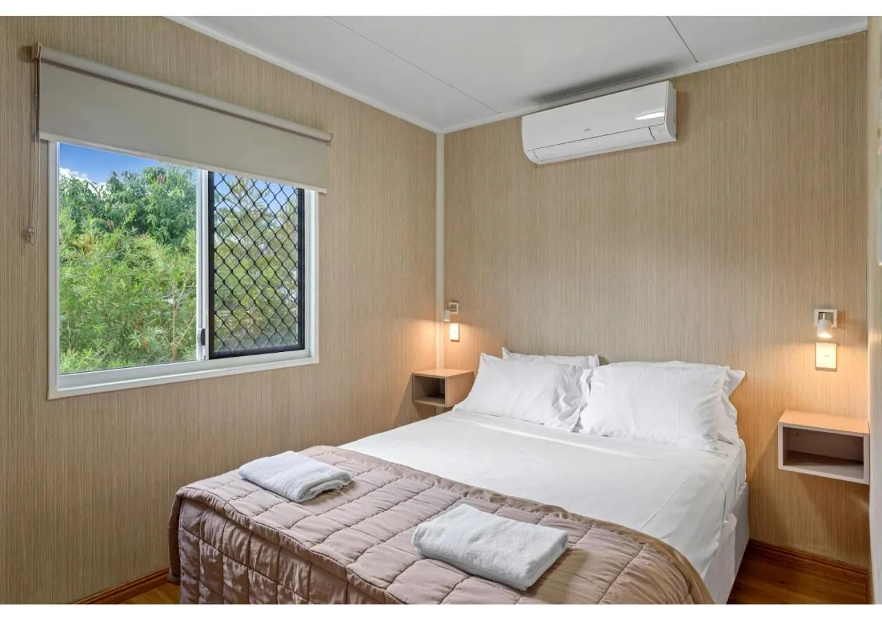 Bedroom, Bed in Discovery Parks - Ayr