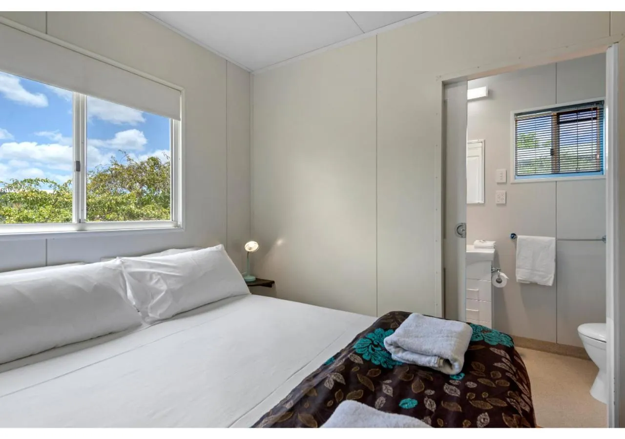 Bedroom, Bed in Discovery Parks - Ayr