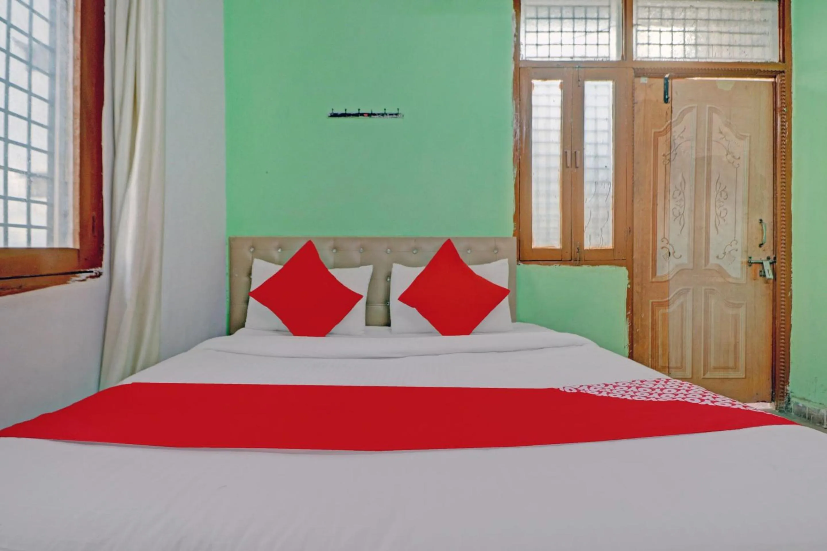 Bedroom, Bed in Hotel O Happy Homes